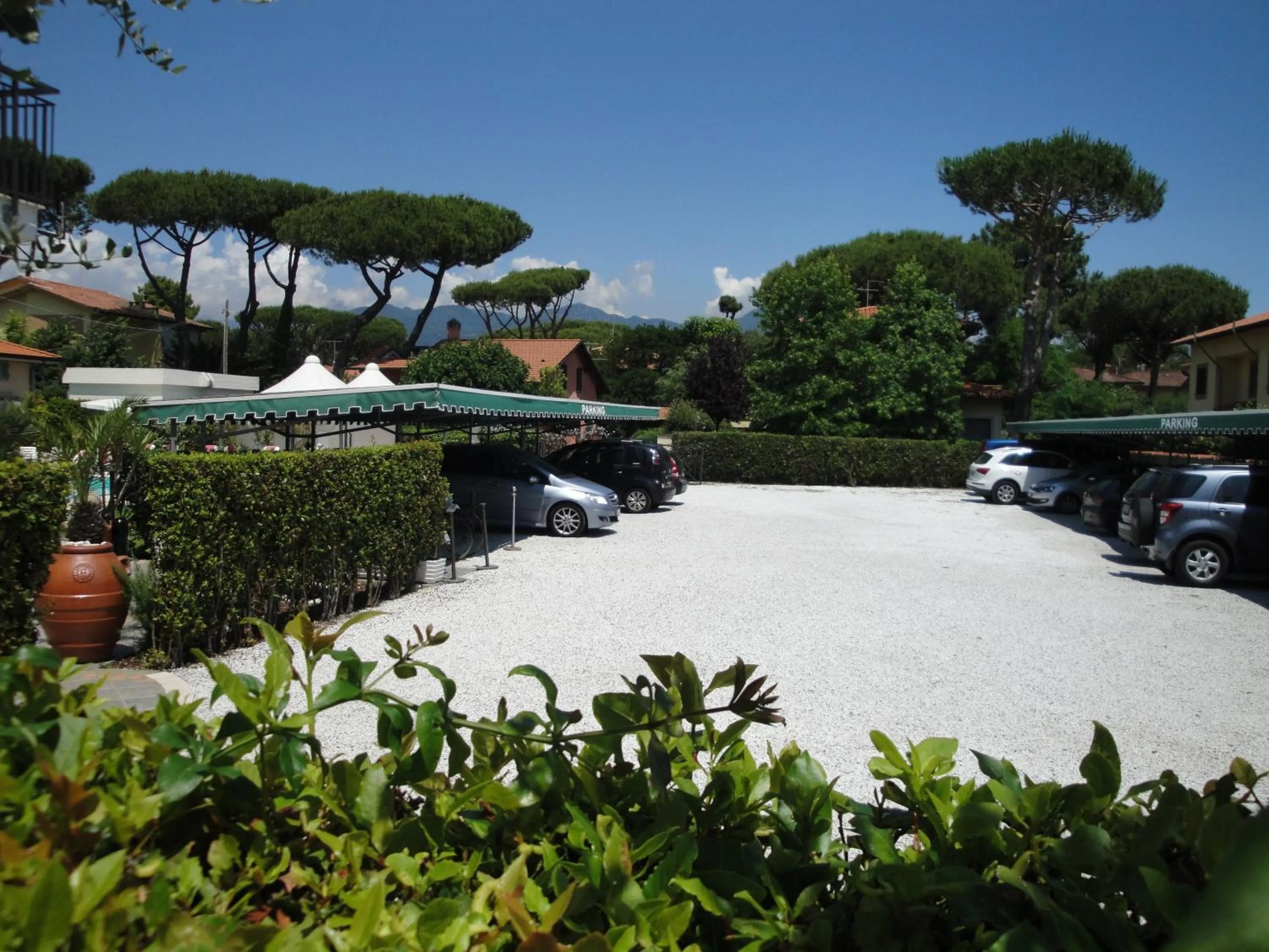 Facade/entrance in Hotel Suisse