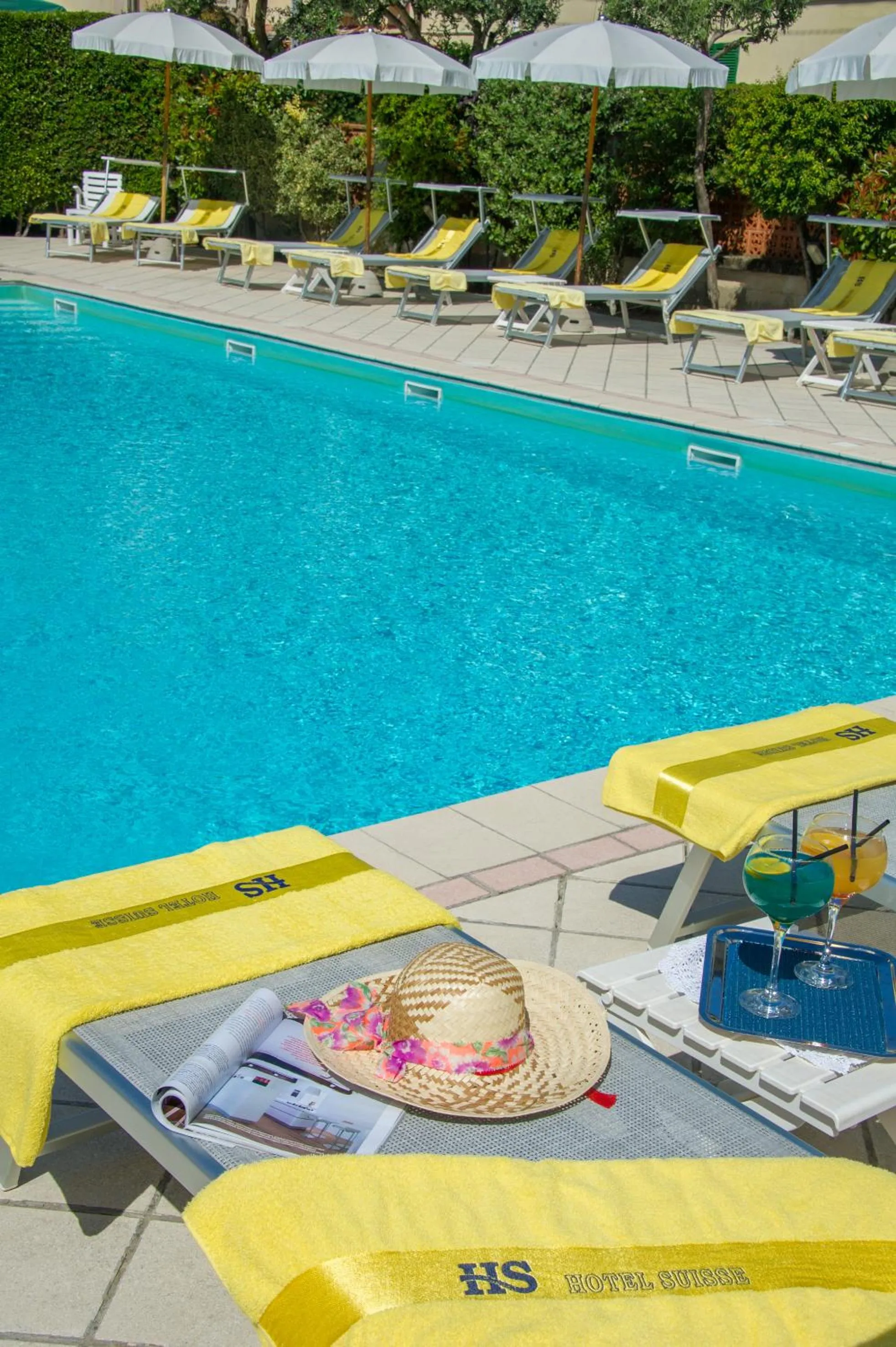 Swimming pool in Hotel Suisse