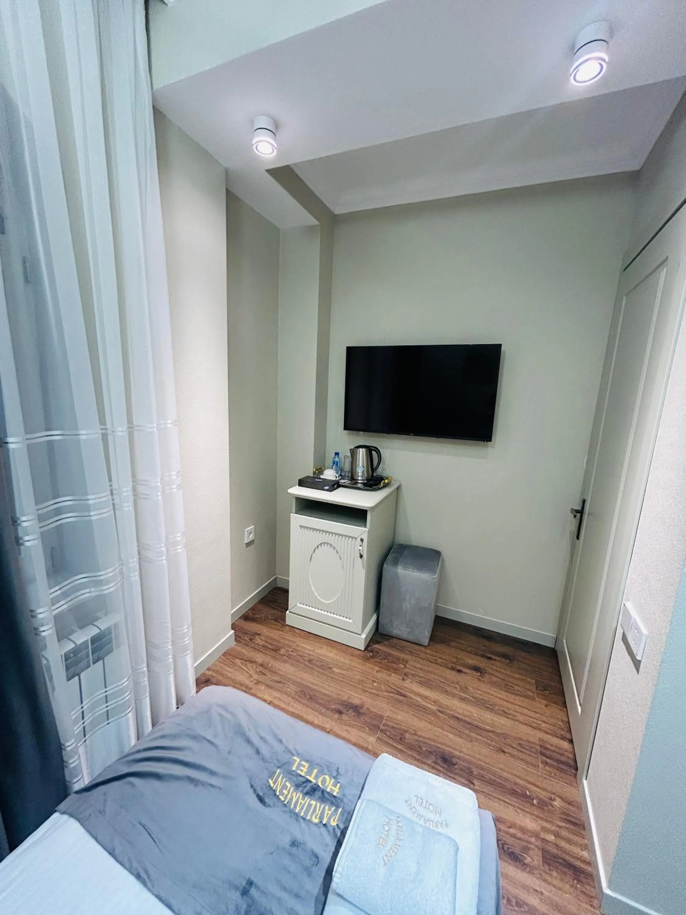 Bed in Parliament Hotel Baku