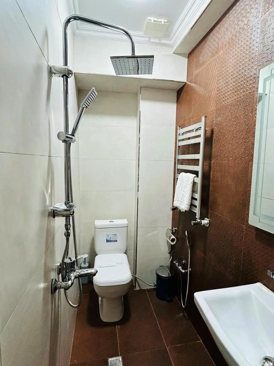 Shower in Parliament Hotel Baku