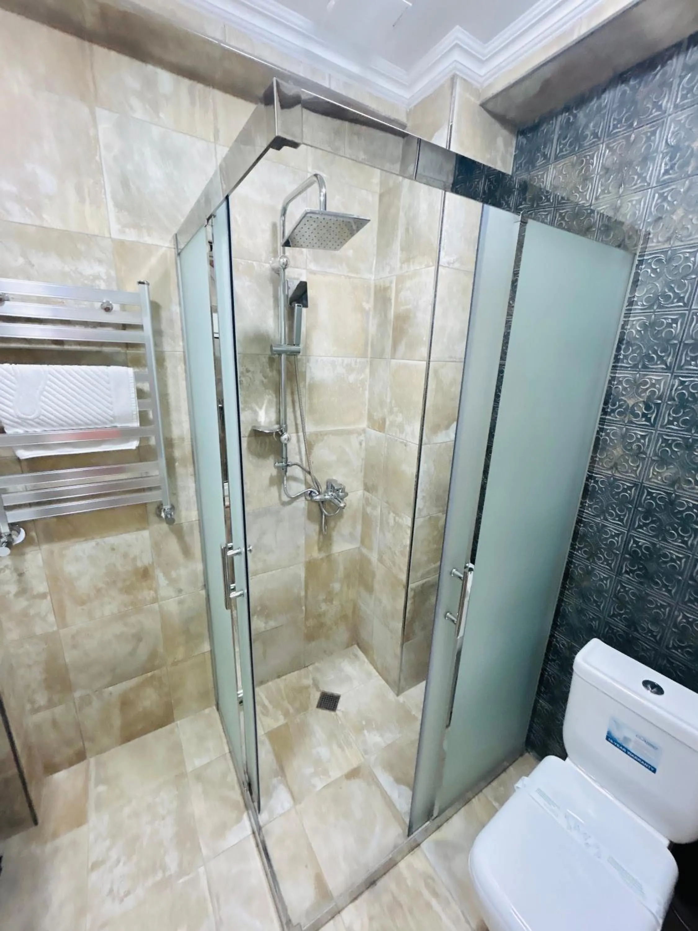 Shower in Parliament Hotel Baku