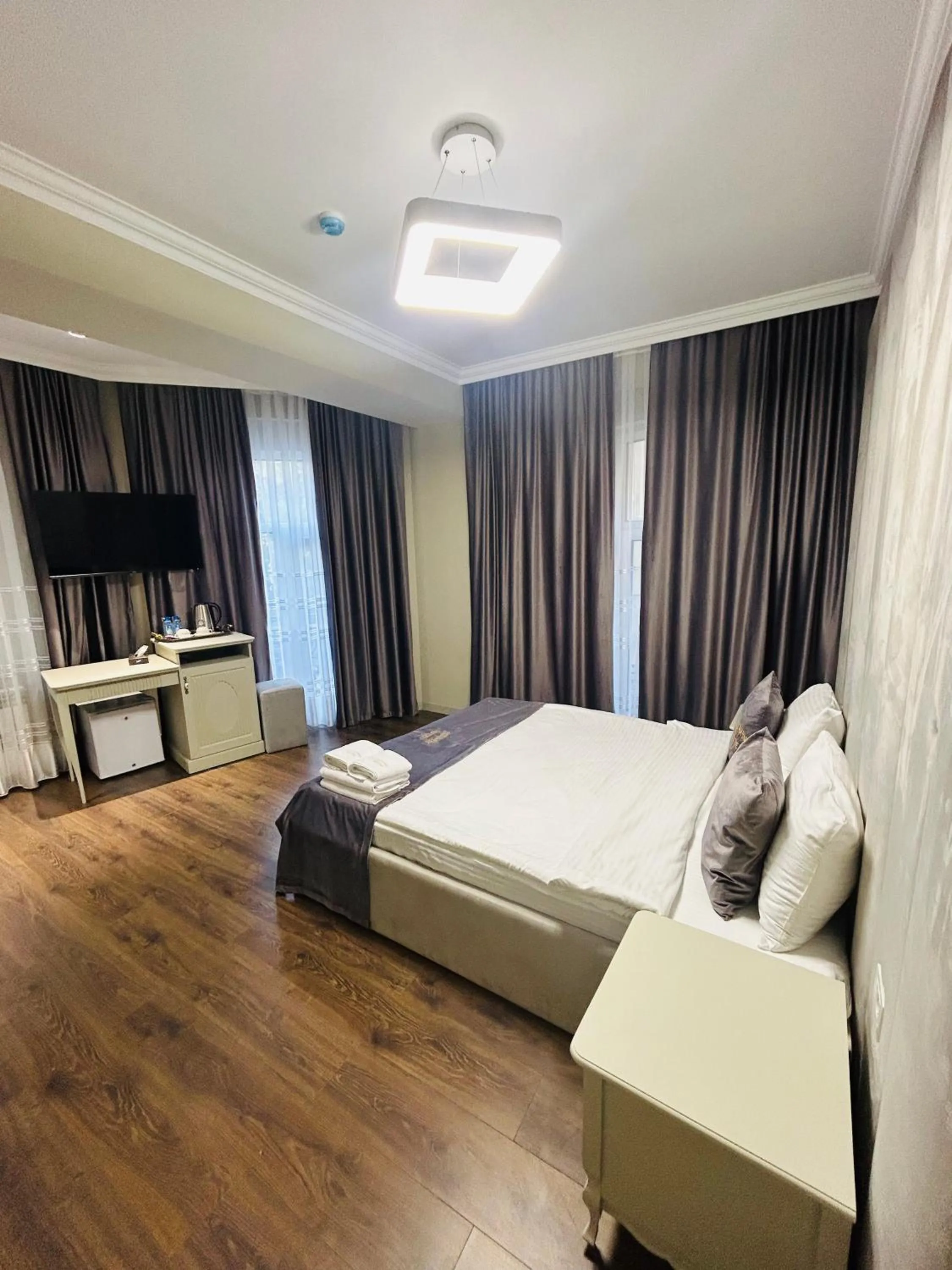 Bed in Parliament Hotel Baku