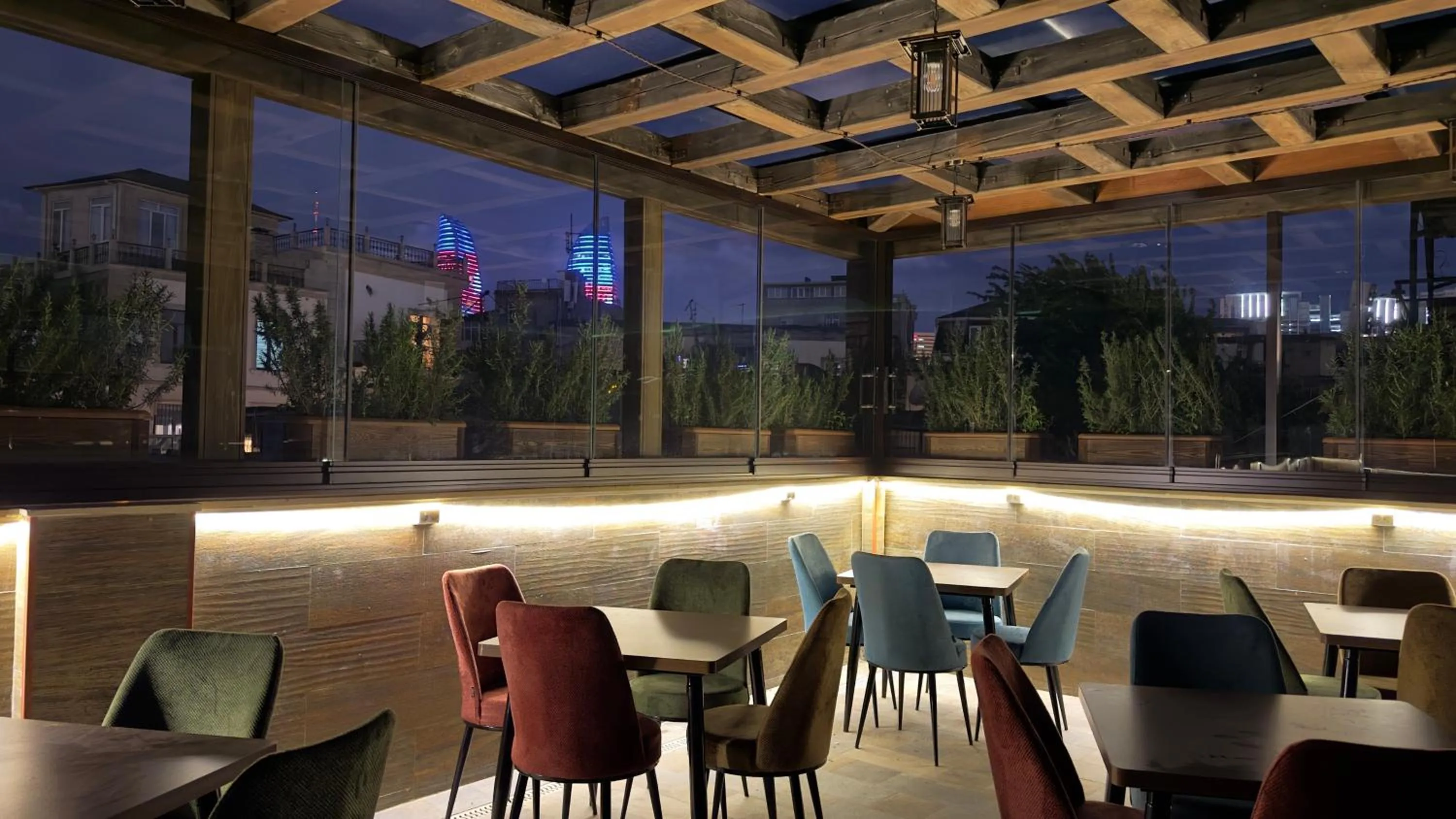 Restaurant/places to eat in Parliament Hotel Baku