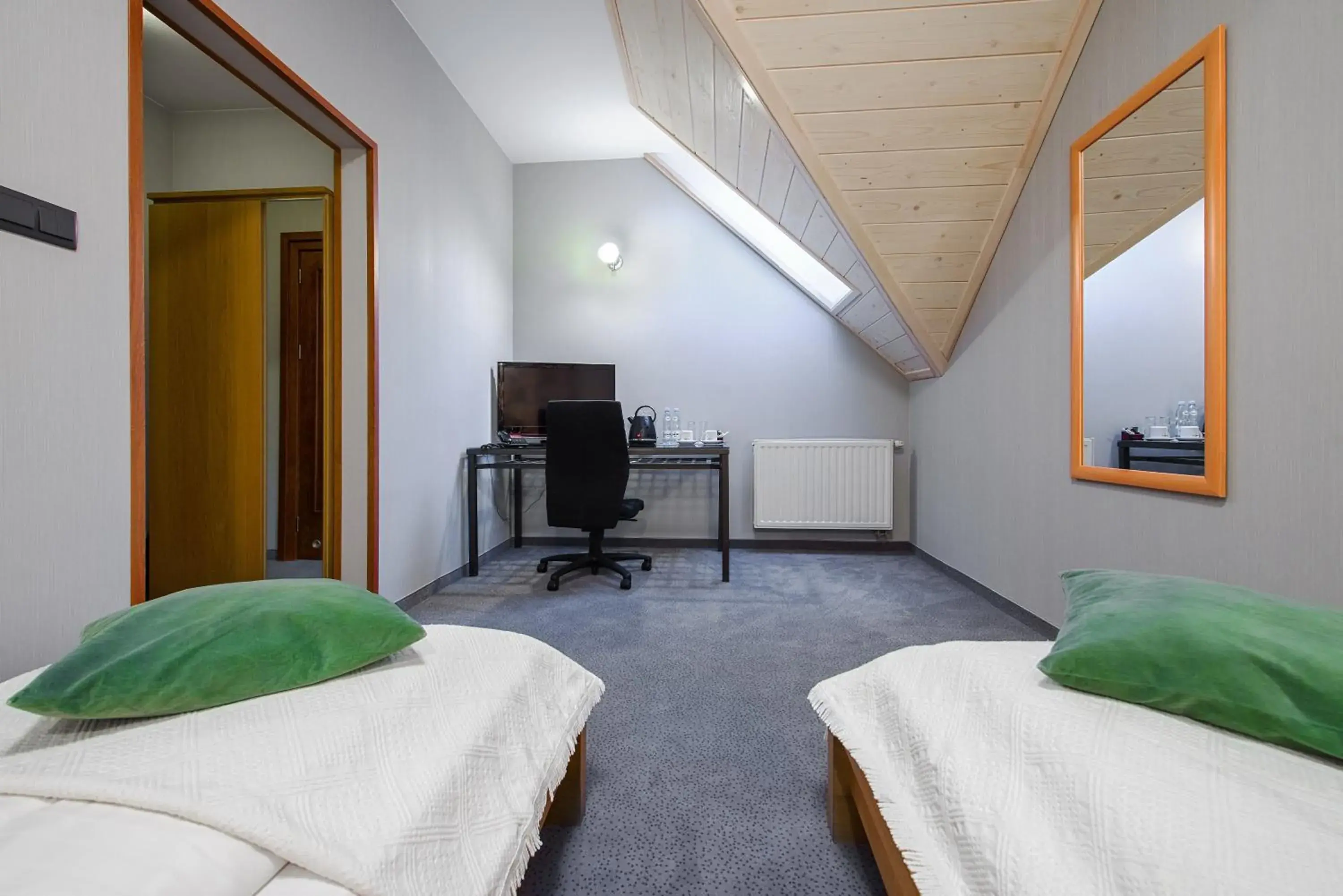 Twin Room - single occupancy in Hotel Zalesie Twin Room - single occupancy in Hotel Zalesie