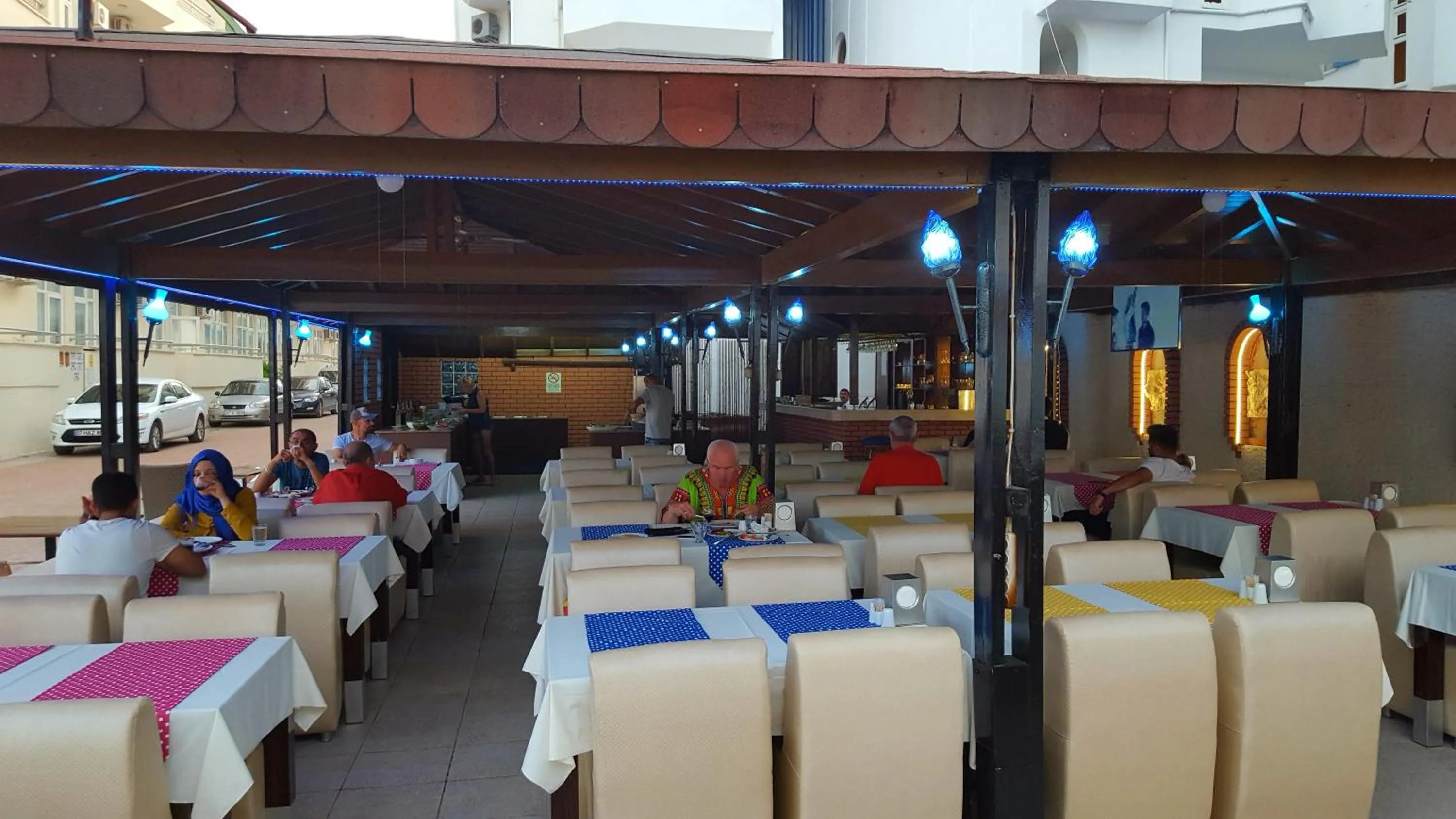 Restaurant/places to eat in Miranda Moral Beach