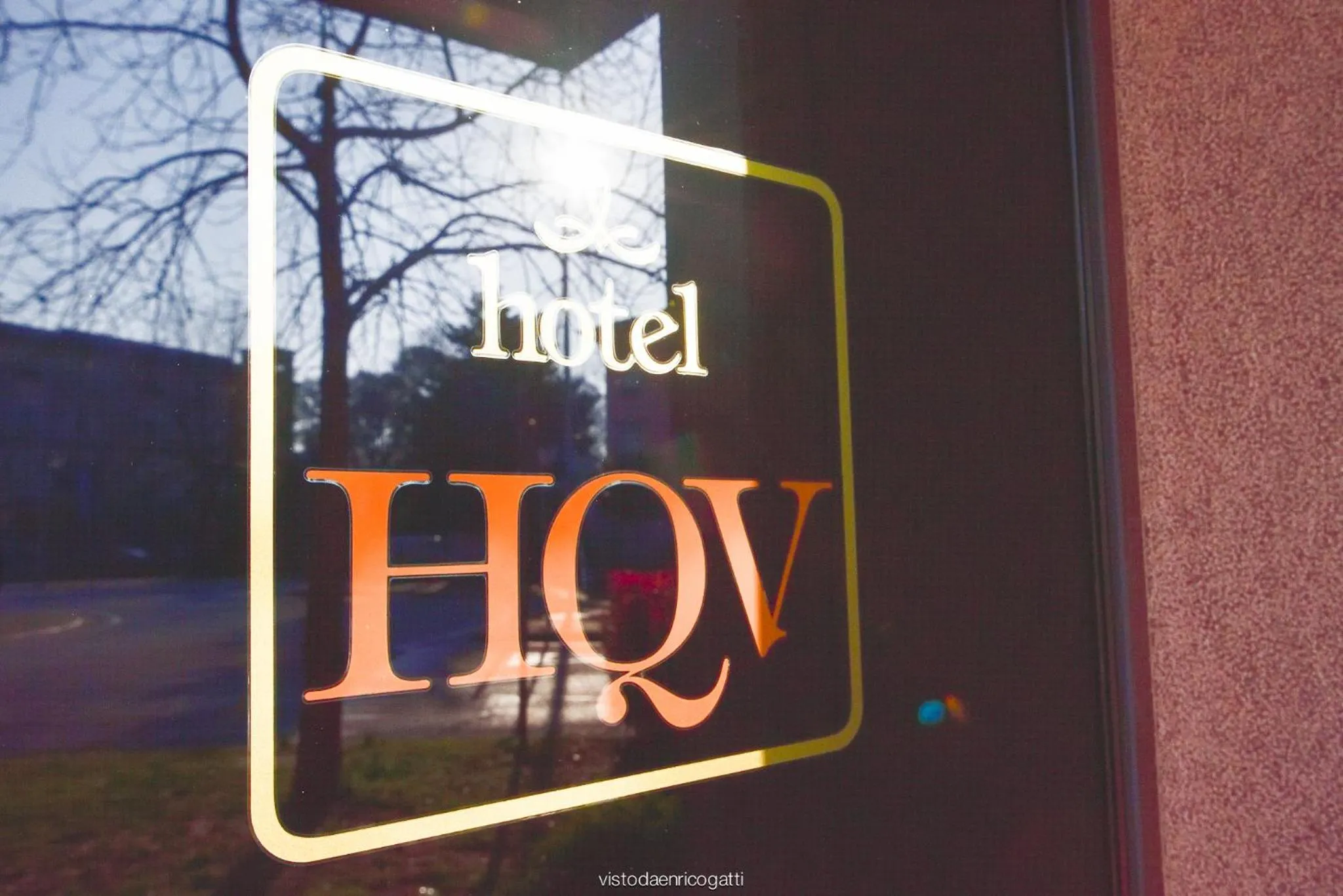 Logo/Certificate/Sign in Hotel Quo Vadis