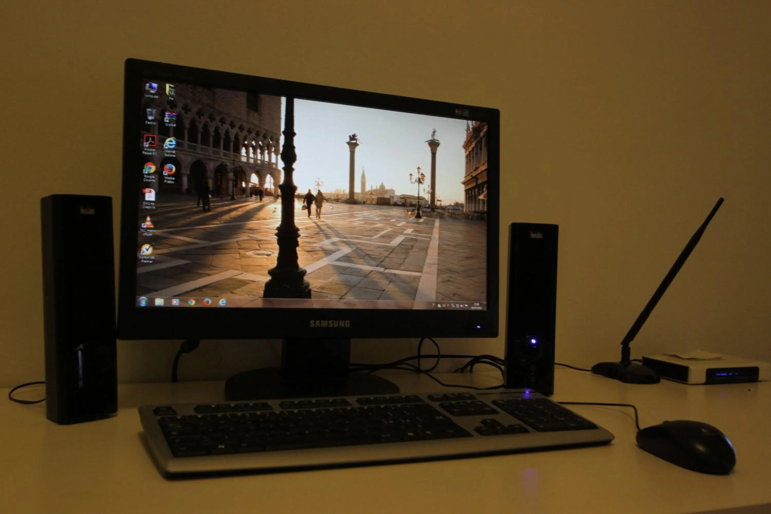 Communal lounge/ TV room in Tourist House B&B