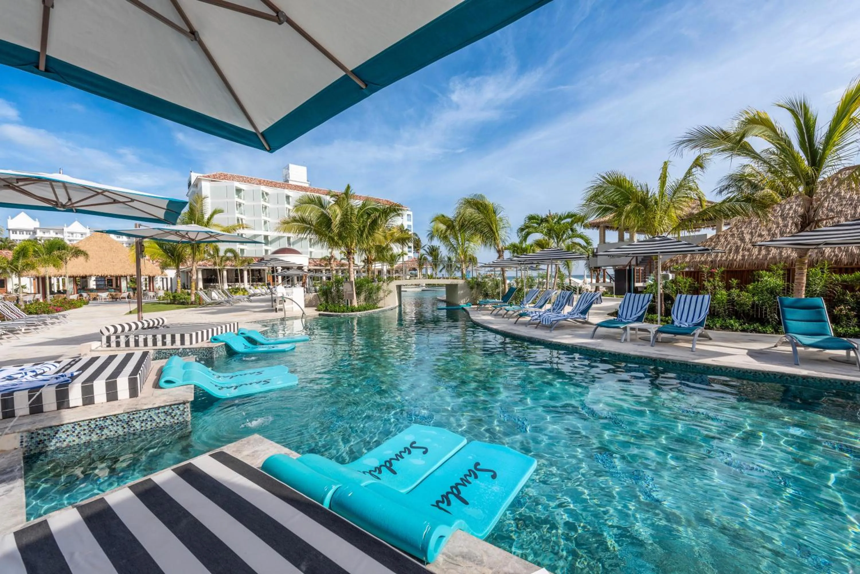 Swimming pool in Sandals Dunns River All Inclusive Couples Only