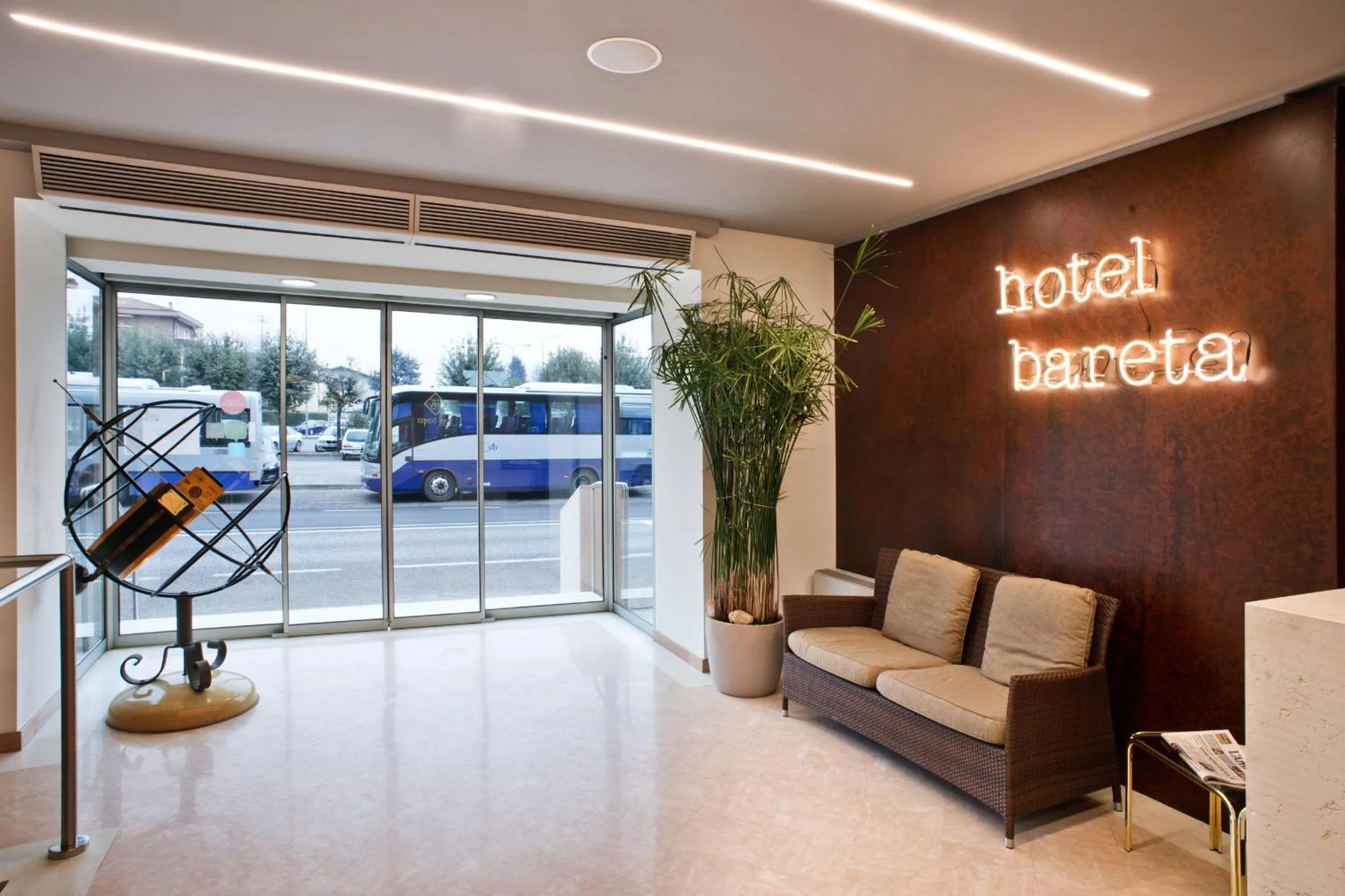 Lobby or reception in Hotel Bareta