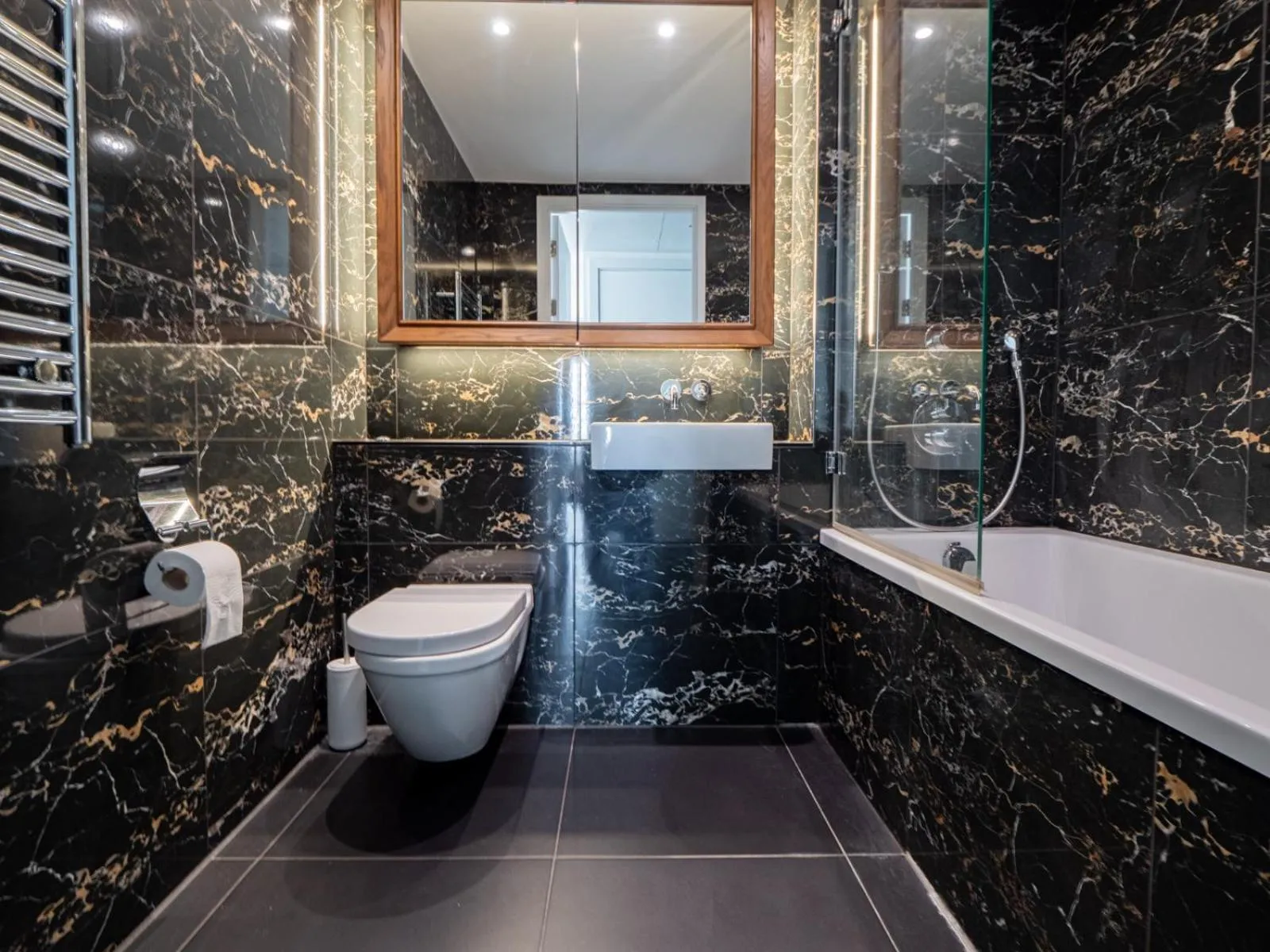 luxurious 2 bed apartment central London