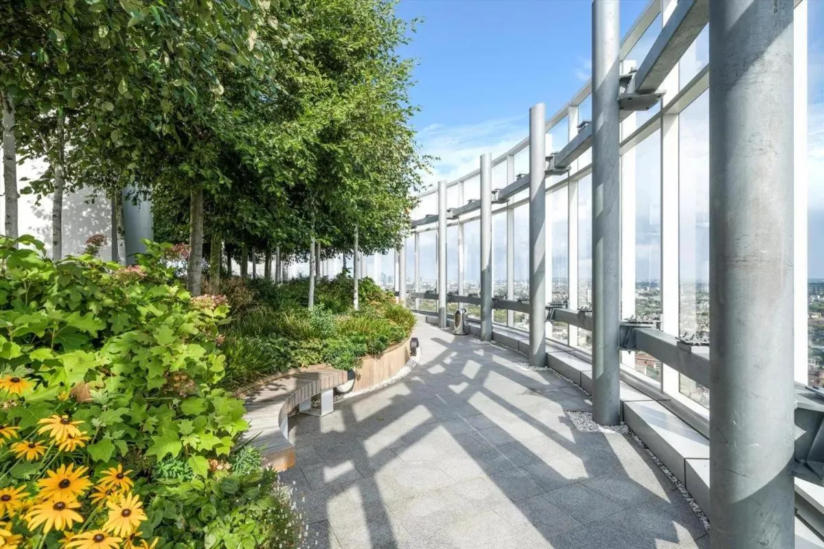 luxurious 2 bed apartment central London