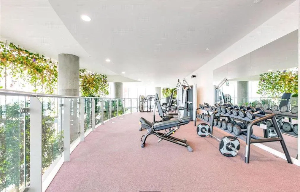 luxurious 2 bed apartment central London