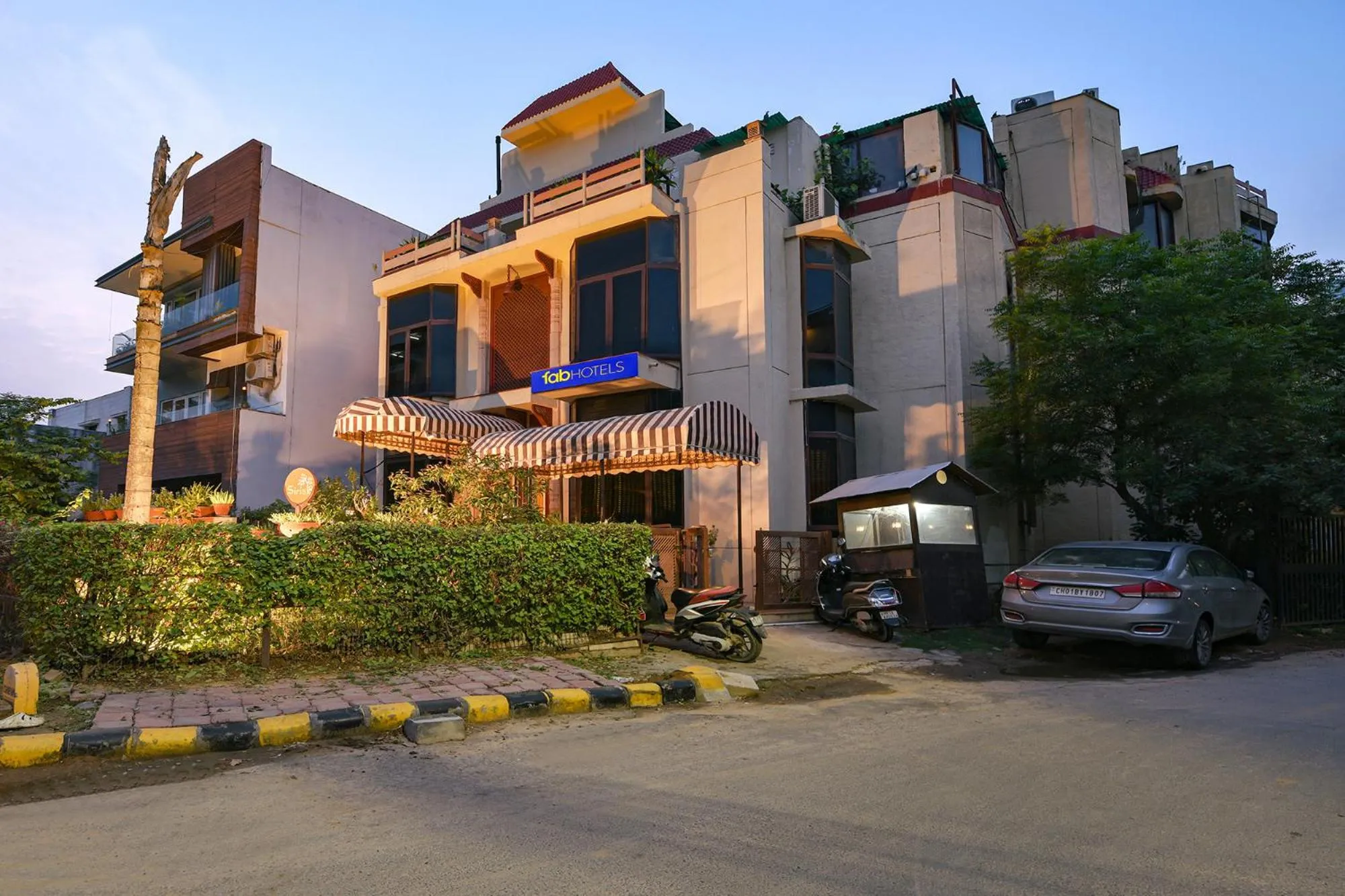 Property building in FabHotel Siris 18 - Aravali Biodiversity Park