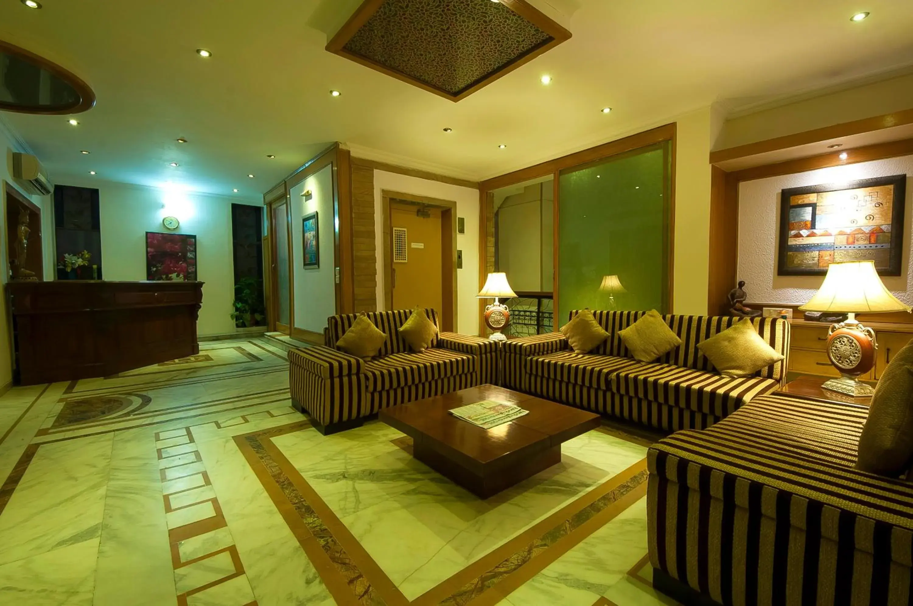 Seating area, Lounge/Bar in Siris 18 Hotel Gurgaon