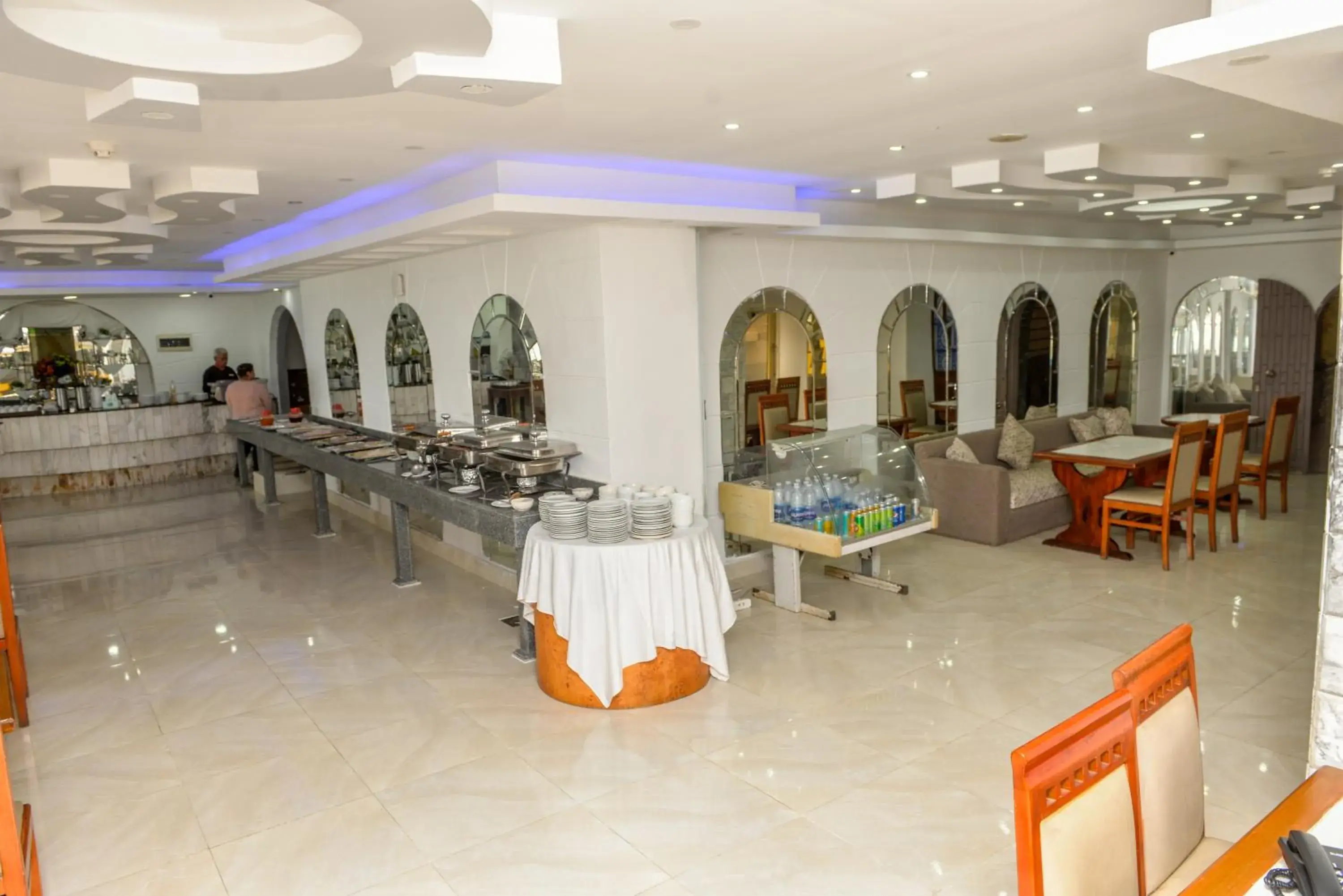 Restaurant/places to eat in Regency Hotel Alexandria Restaurant/places to eat in Regency Hotel Alexandria