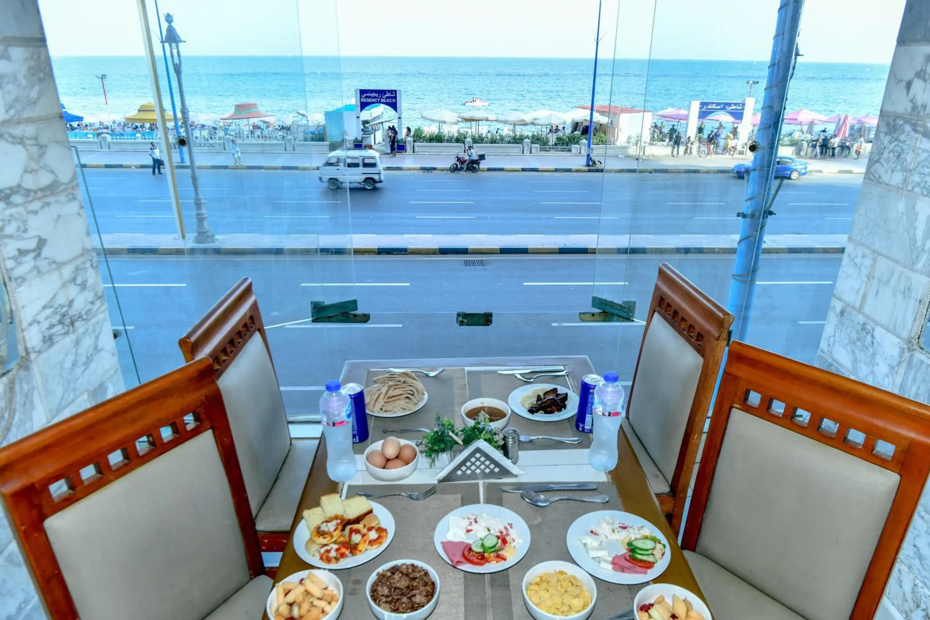 Restaurant/places to eat in Regency Hotel Alexandria Restaurant/places to eat in Regency Hotel Alexandria