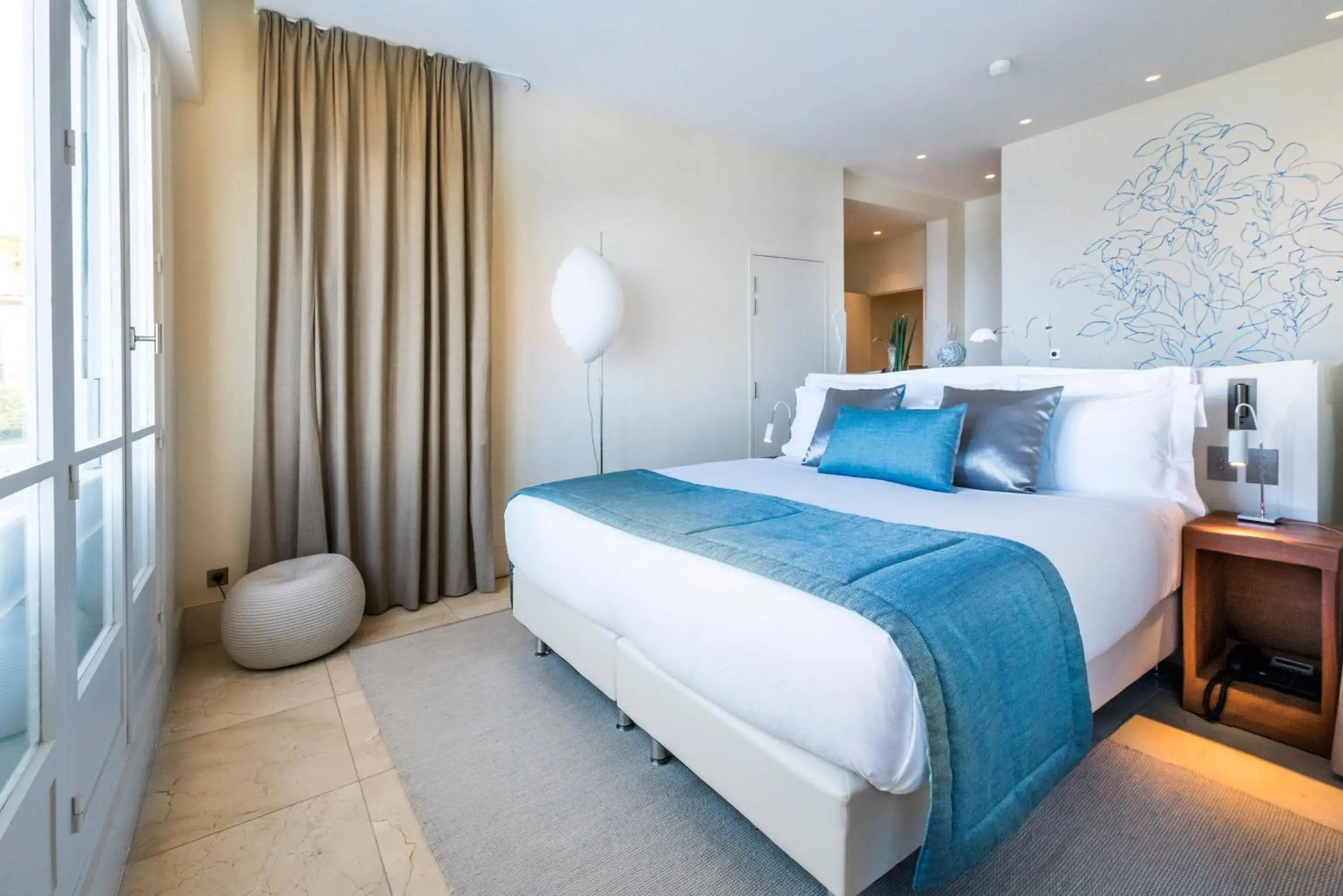 Photo of the whole room, Bed in Le Petit Nice - Passedat Photo of the whole room, Bed in Le Petit Nice - Passedat