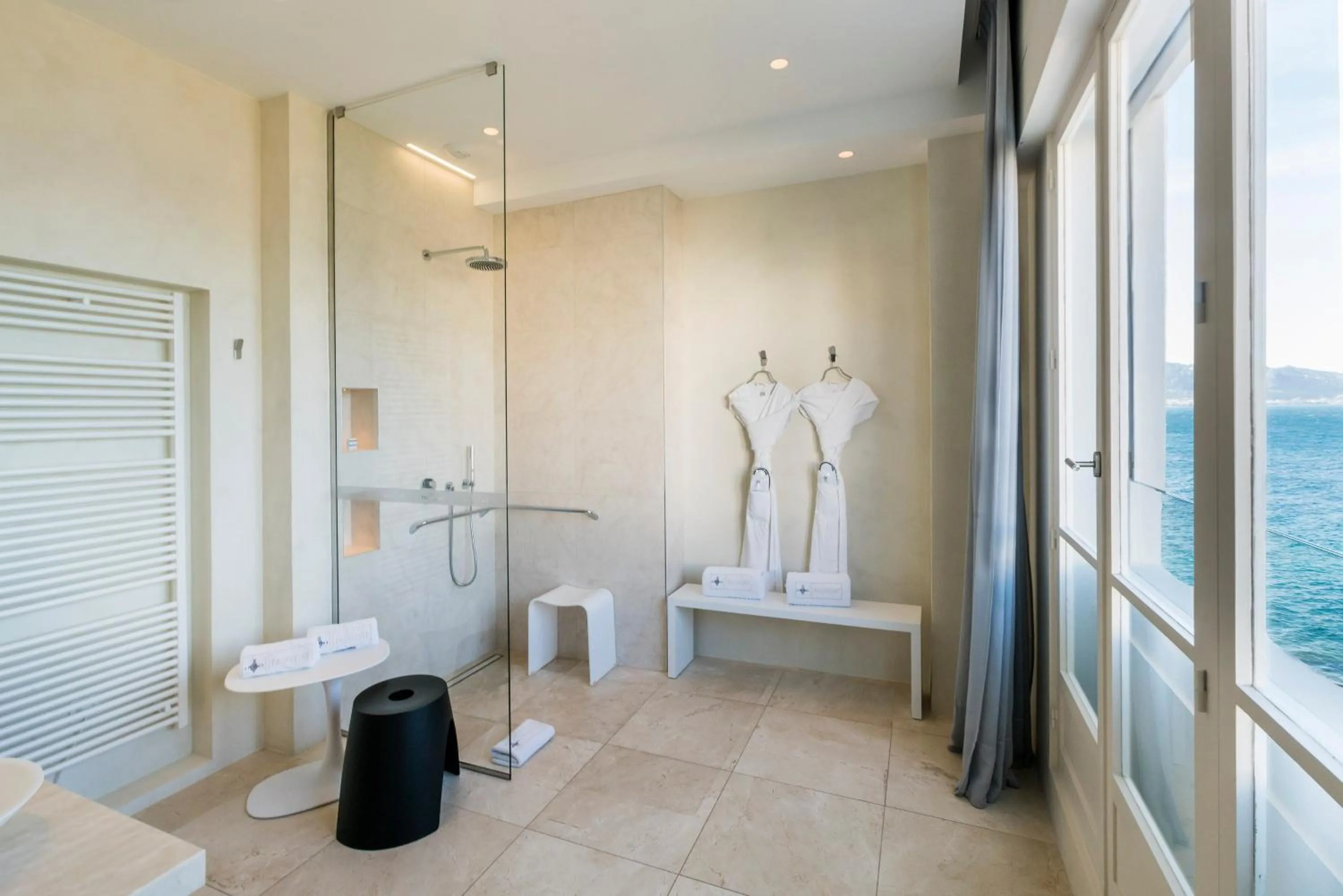 Bathroom in Le Petit Nice - Passedat