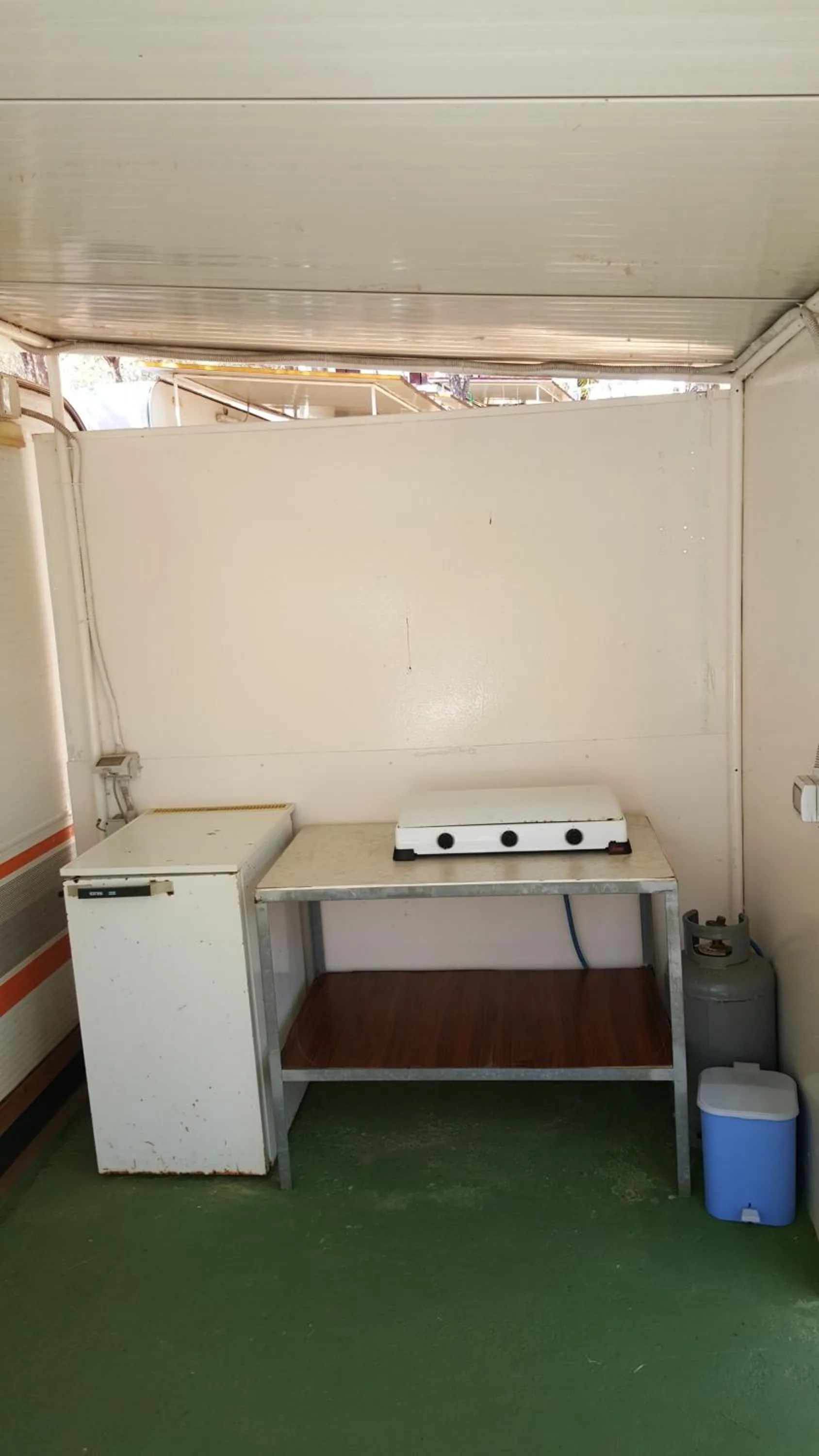 Kitchen or kitchenette in Villaggio Camping Calapineta
