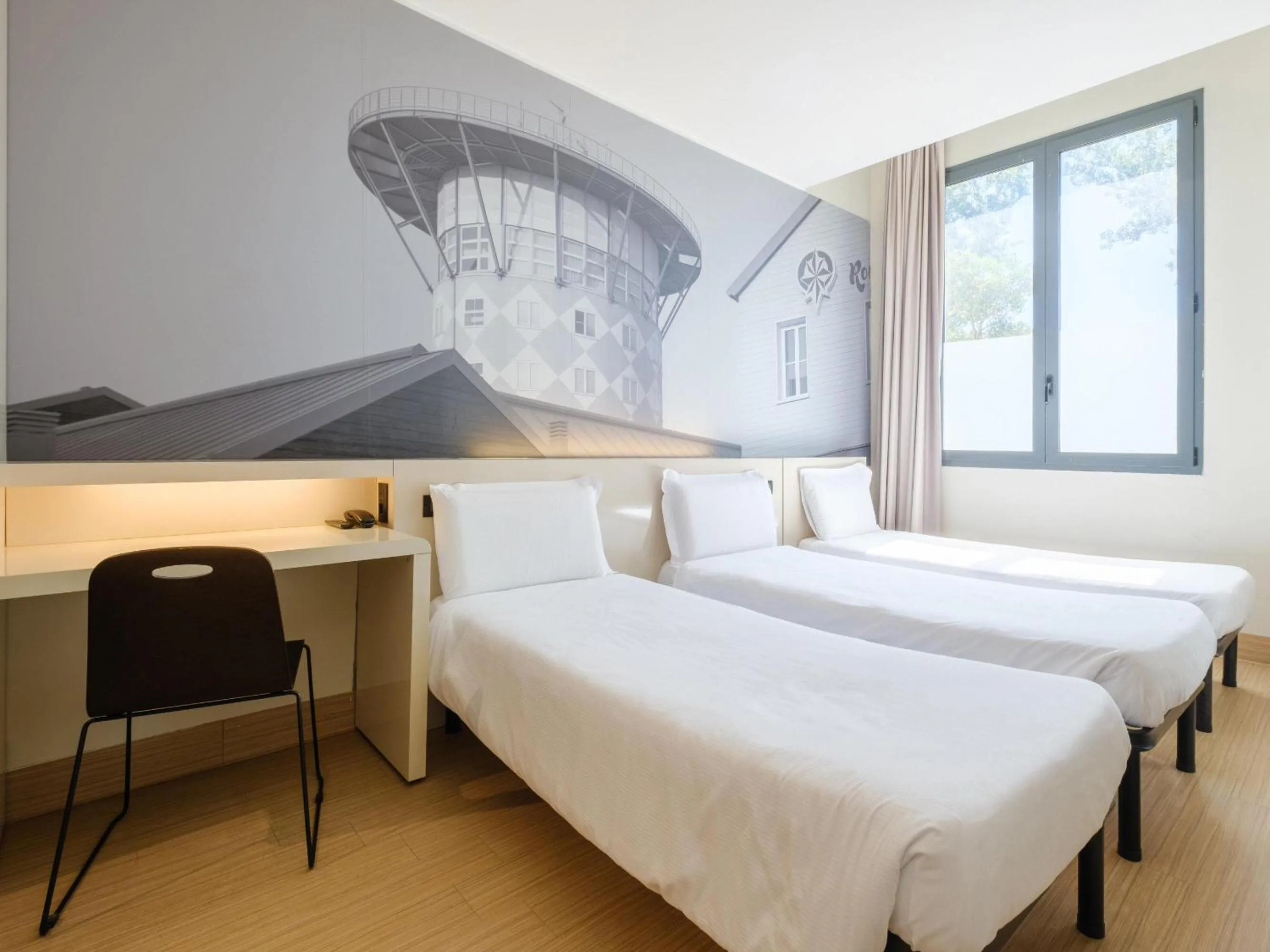 Photo of the whole room, Bed in B&B Hotel Ravenna