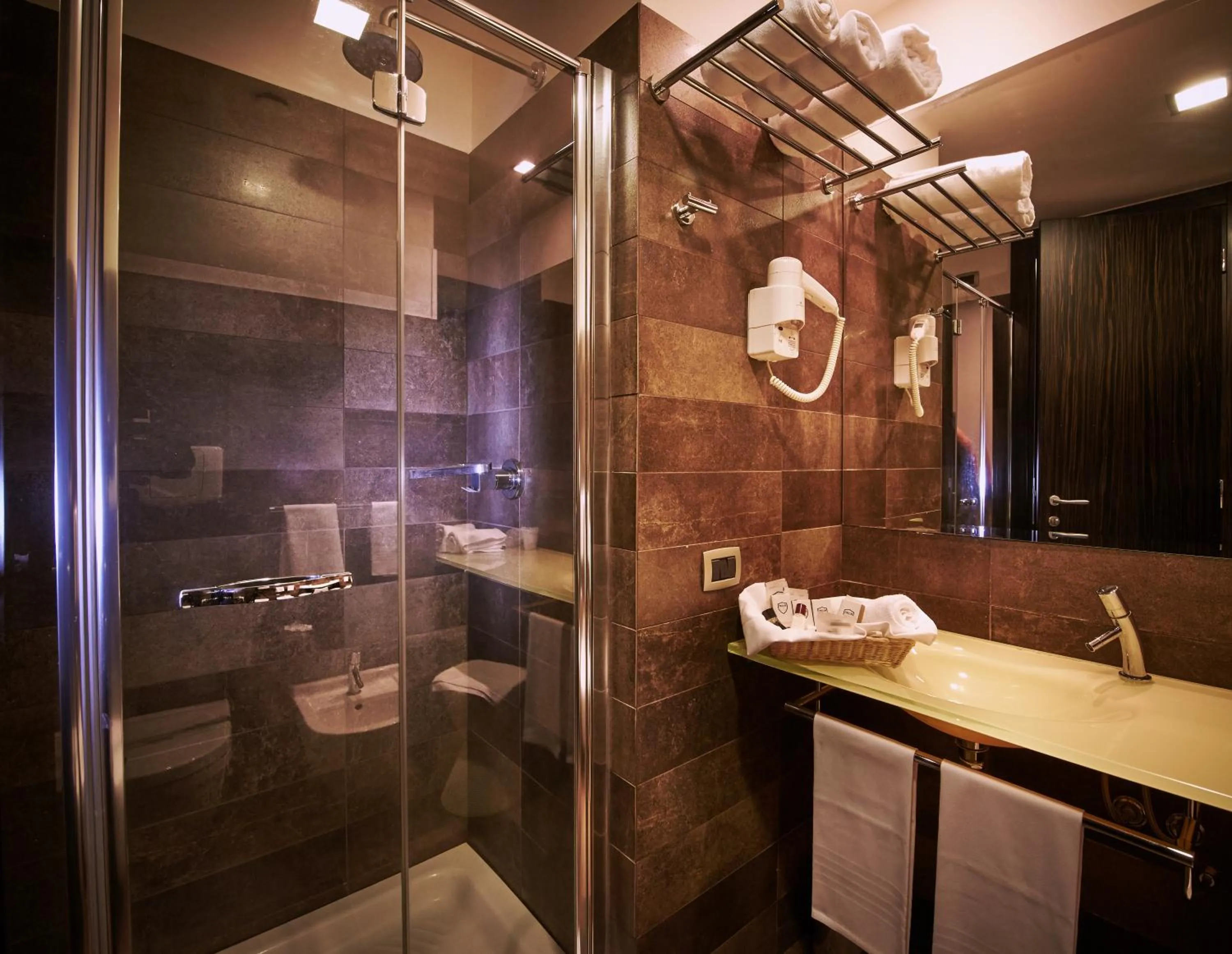 Shower in Hotel Pisa Valdera