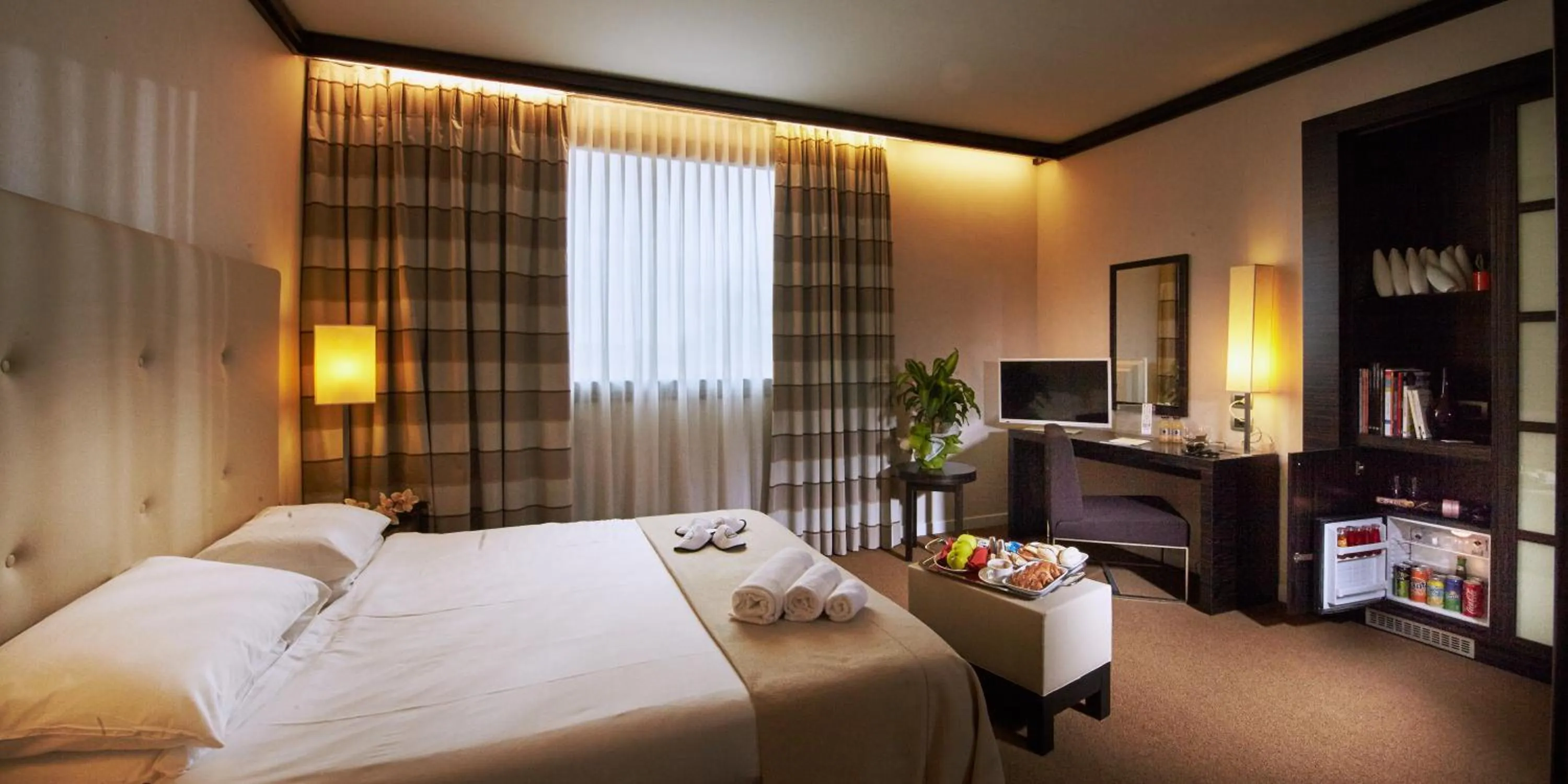 Bedroom, Bed in Hotel Pisa Valdera