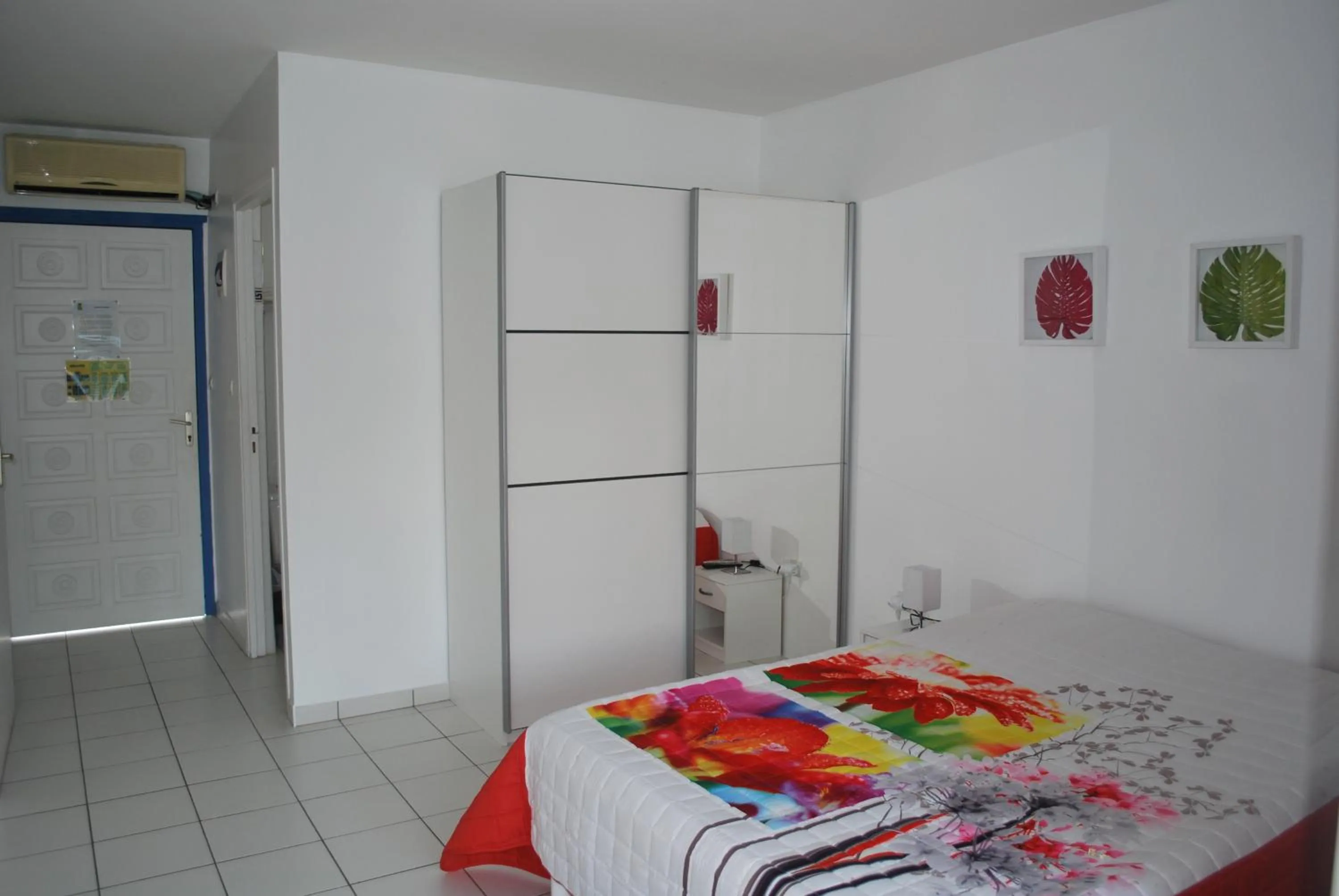 Decorative detail, Bed in Les Créolines