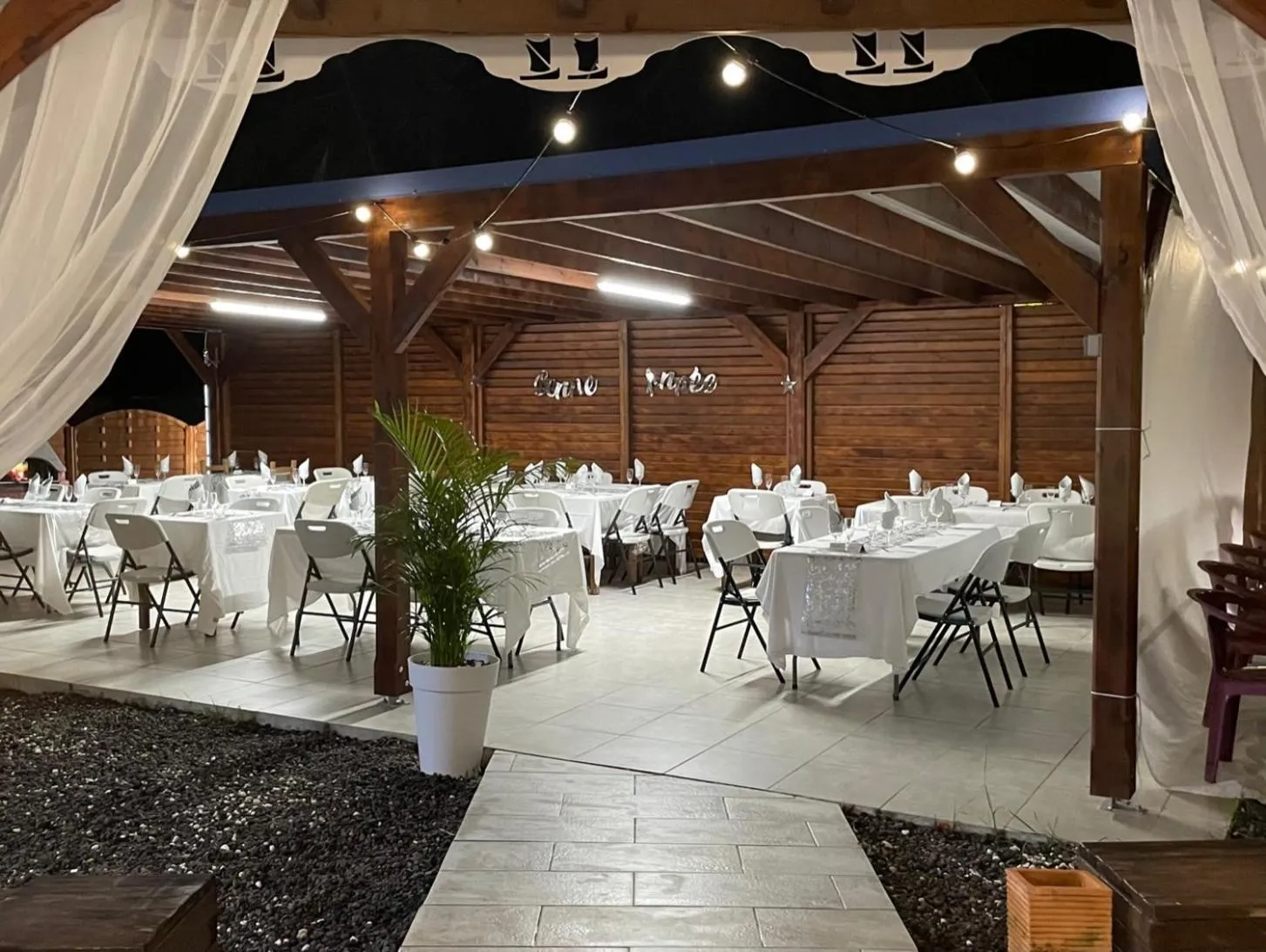 Banquet/Function facilities in Les Créolines