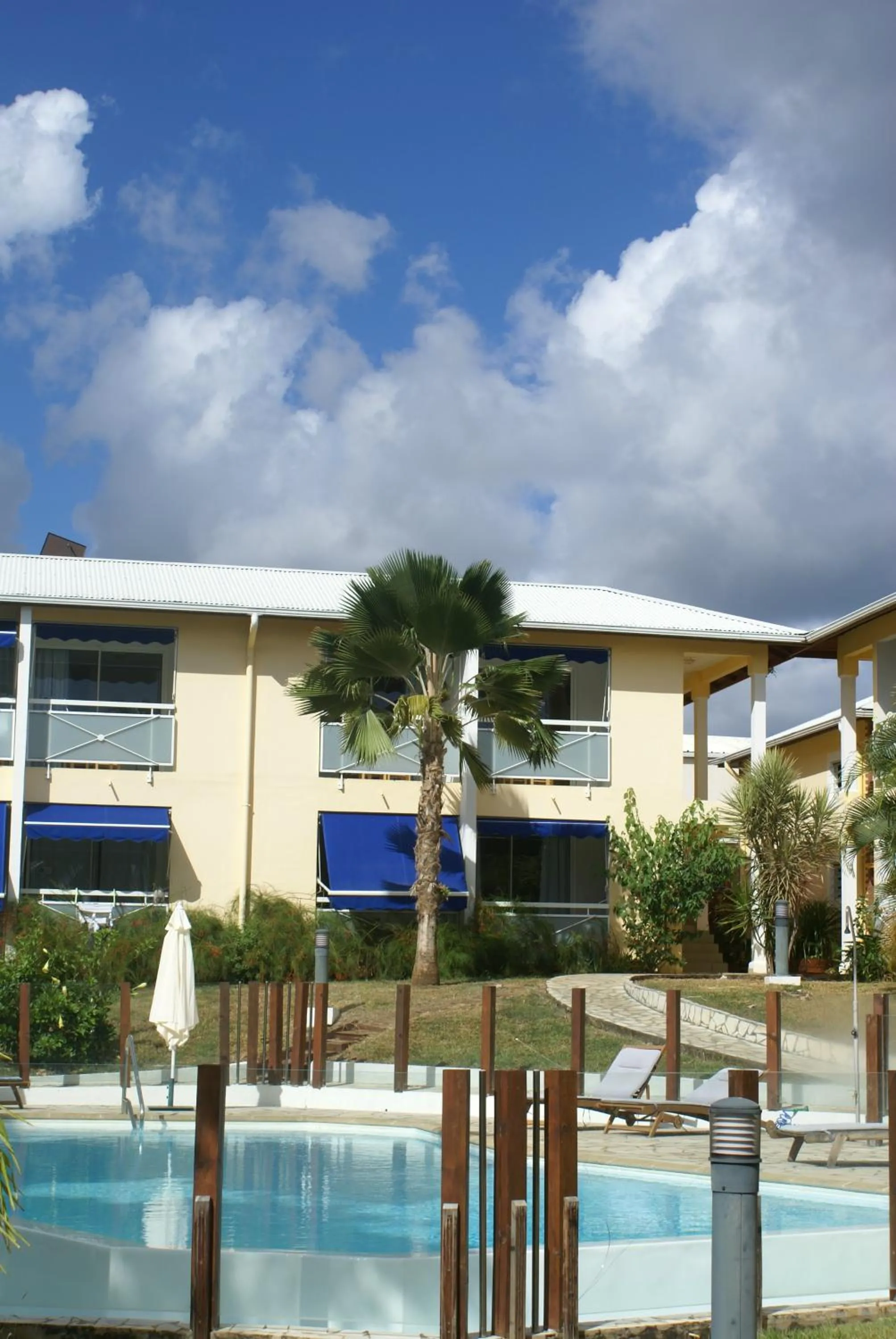 Pool view in Les Créolines