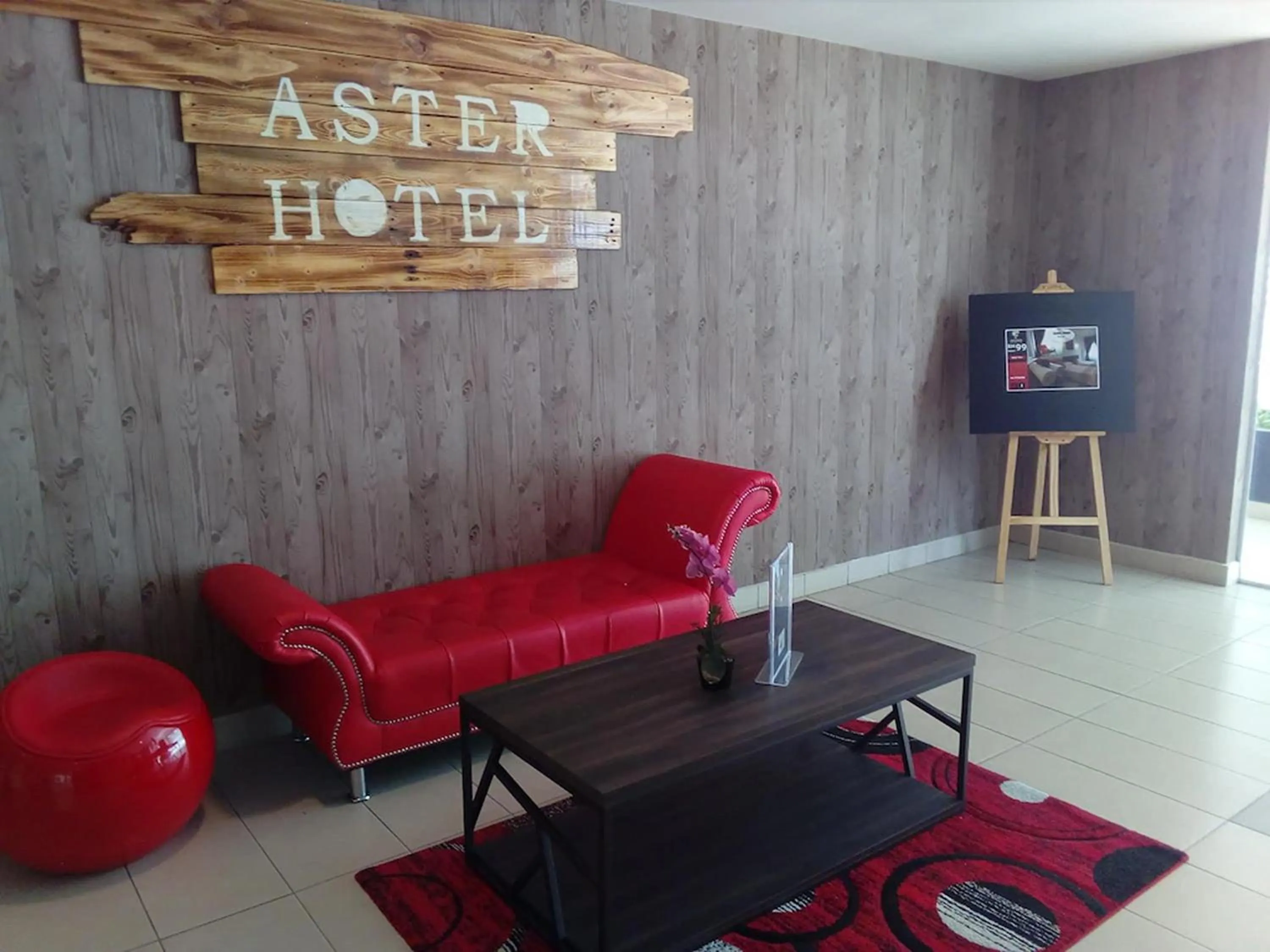 Seating area in Aster+ Hotel Bukit Jalil
