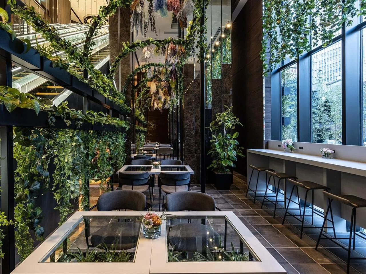 Restaurant/places to eat in APA Hotel & Resort Osaka Umeda Eki Tower