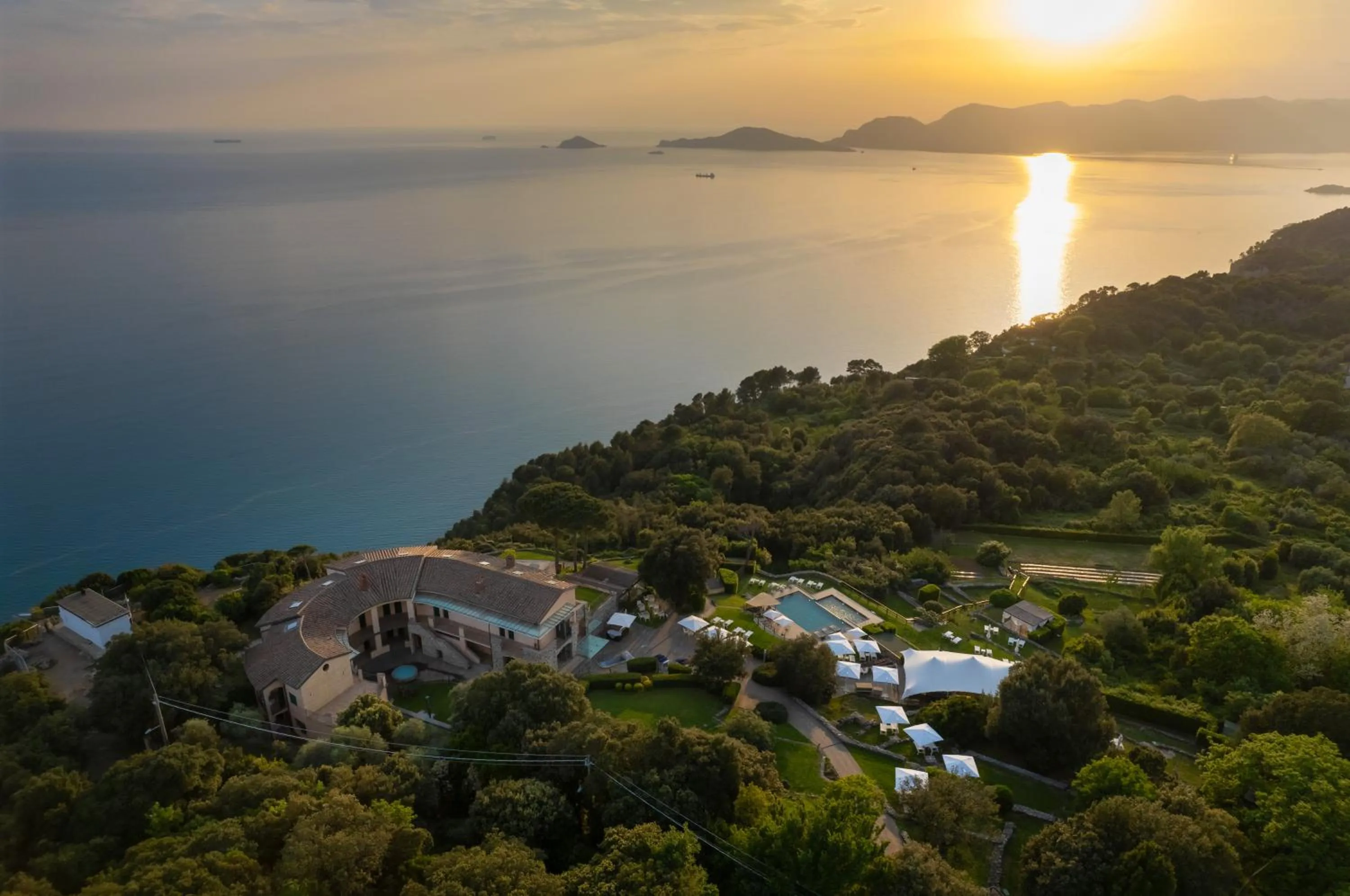 Property building in Golfo dei Poeti Relais & Spa