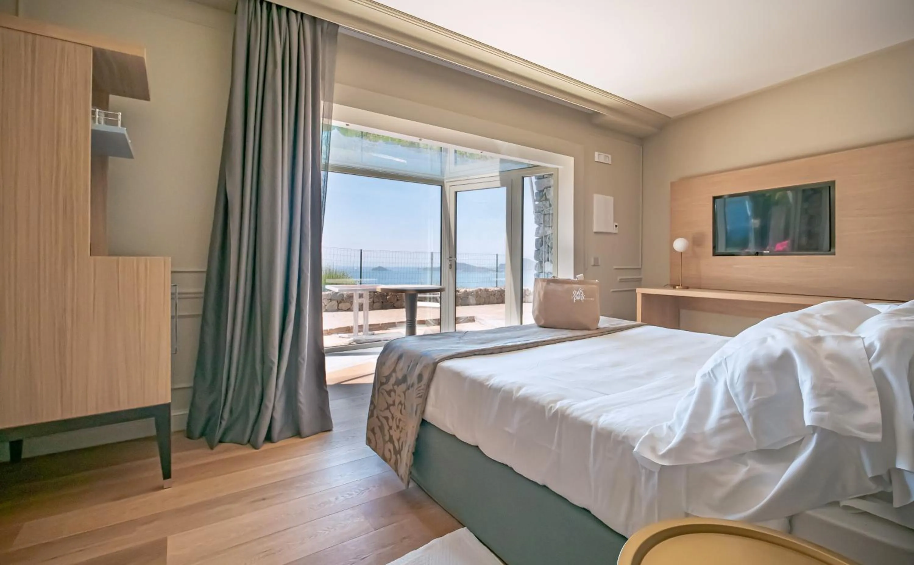 Photo of the whole room in Golfo dei Poeti Relais & Spa