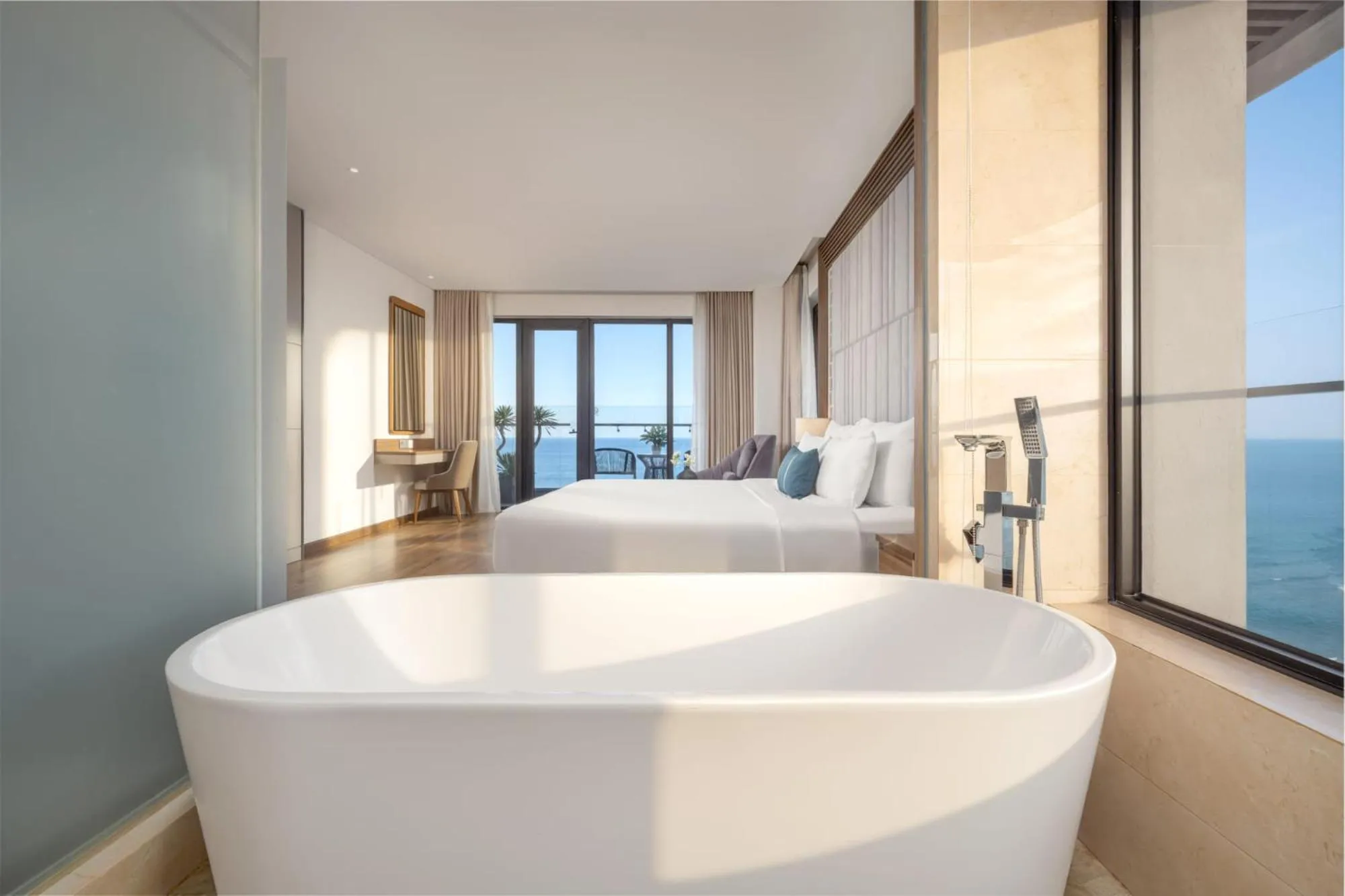 Bathroom, Bed in Peninsula Hotel Danang