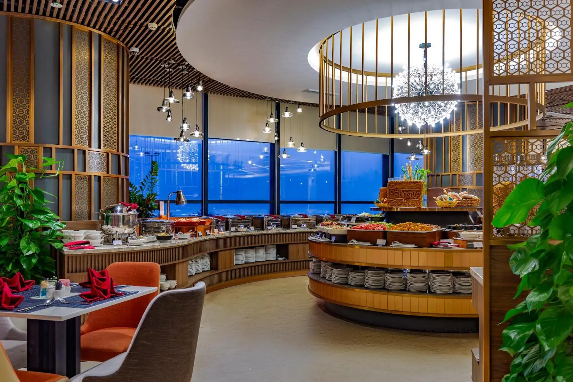 Restaurant/places to eat in Peninsula Hotel Danang Restaurant/places to eat in Peninsula Hotel Danang