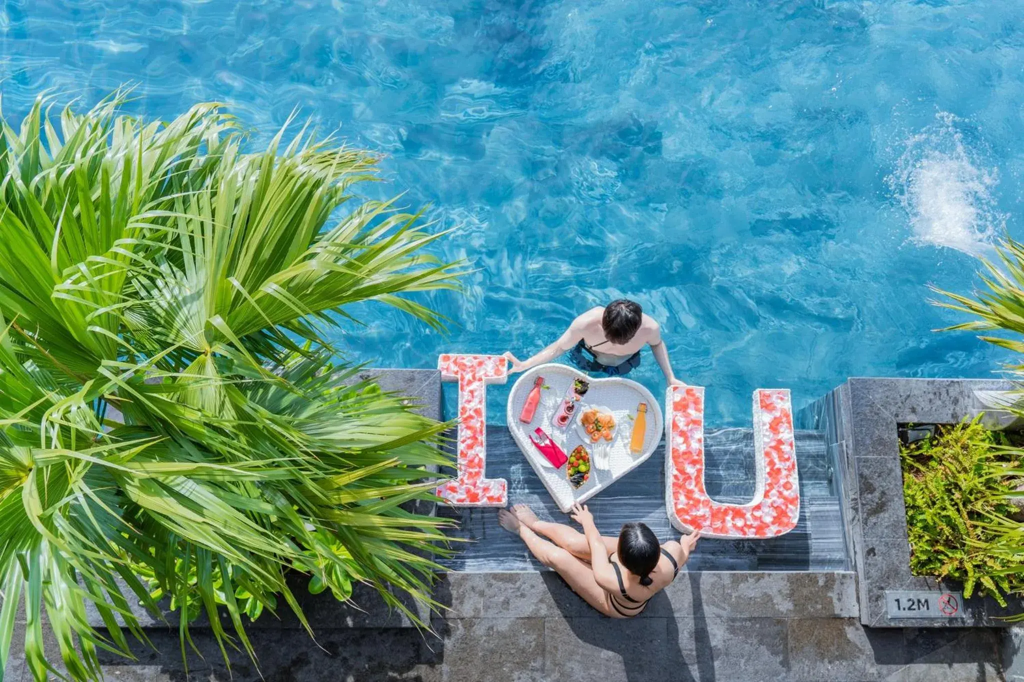 Pool view in Peninsula Hotel Danang Pool view in Peninsula Hotel Danang