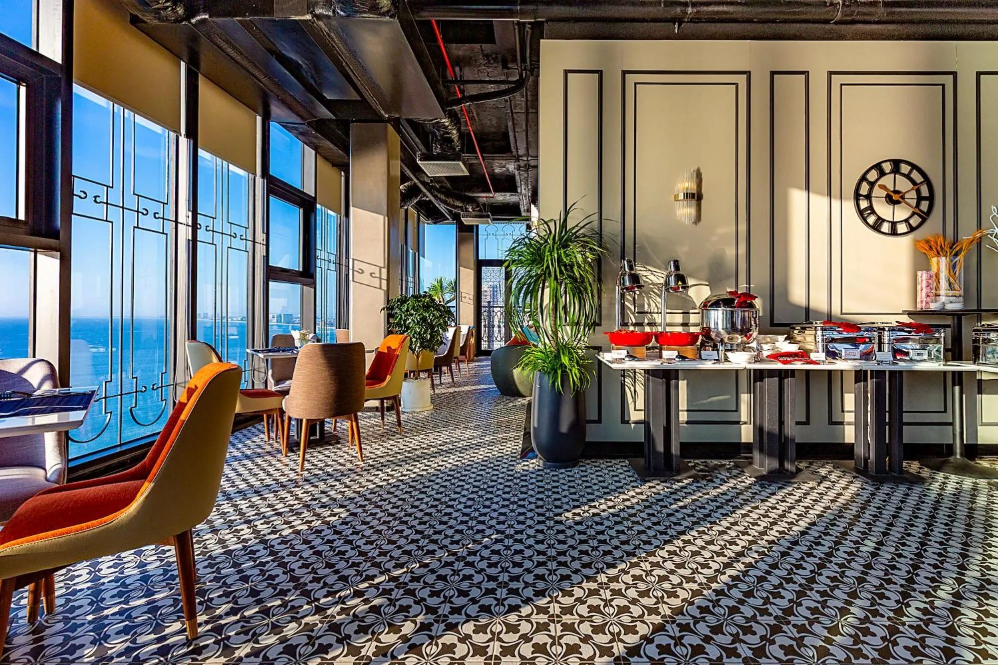 Restaurant/places to eat in Peninsula Hotel Danang