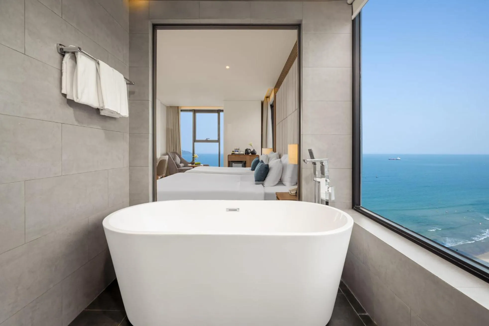 Bathroom in Peninsula Hotel Danang