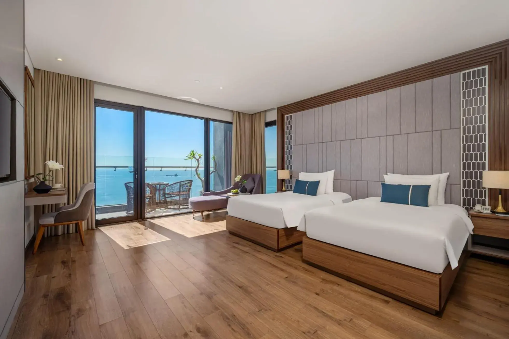 Grand Executive Ocean Twin Room - Afternoon Tea Included in Peninsula Hotel Danang Grand Executive Ocean Twin Room - Afternoon Tea Included in Peninsula Hotel Danang