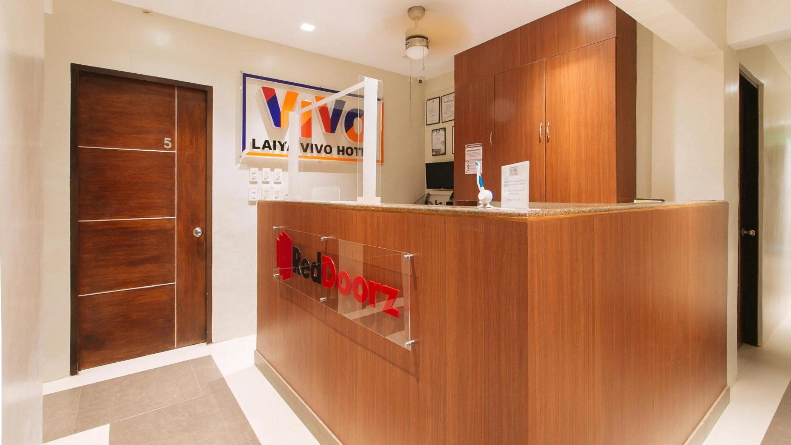 Lobby or reception in RedDoorz at Laiya Vivo Hotel Batangas