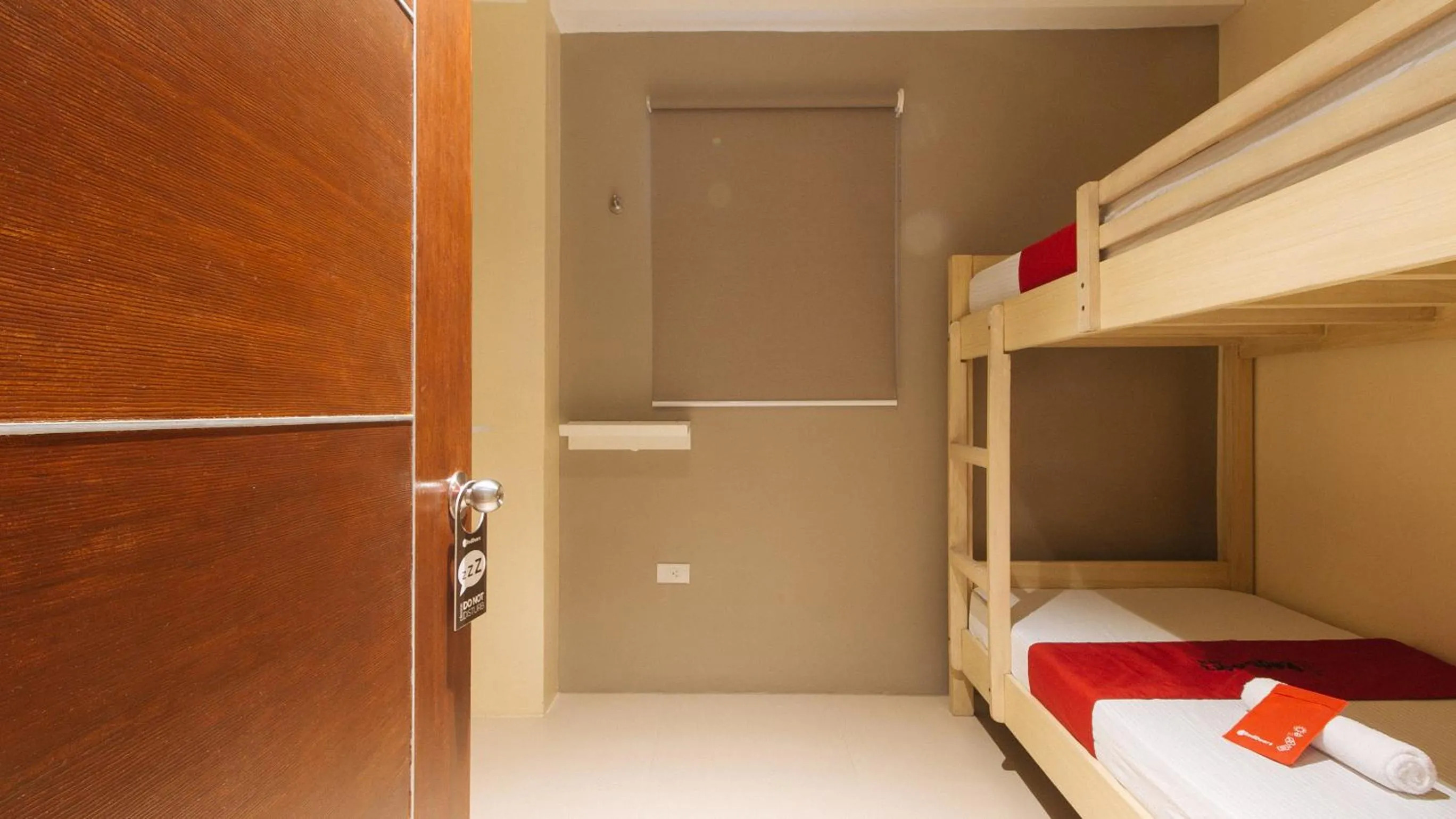 bunk bed, Bed in RedDoorz at Laiya Vivo Hotel Batangas