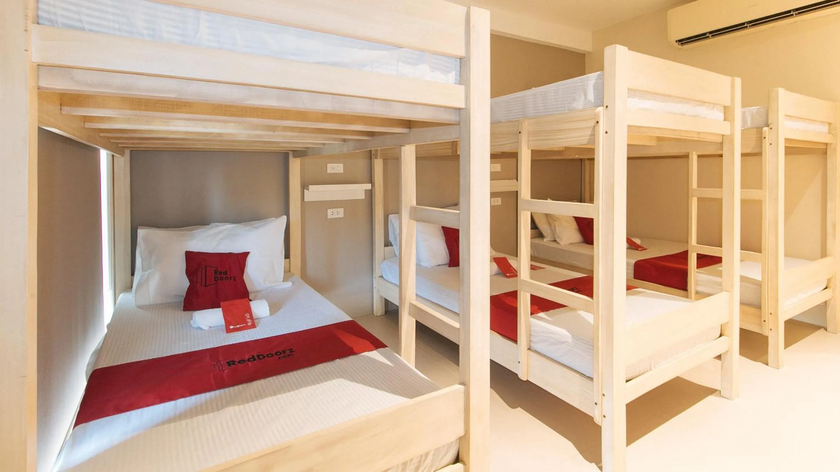 bunk bed, Bed in RedDoorz at Laiya Vivo Hotel Batangas