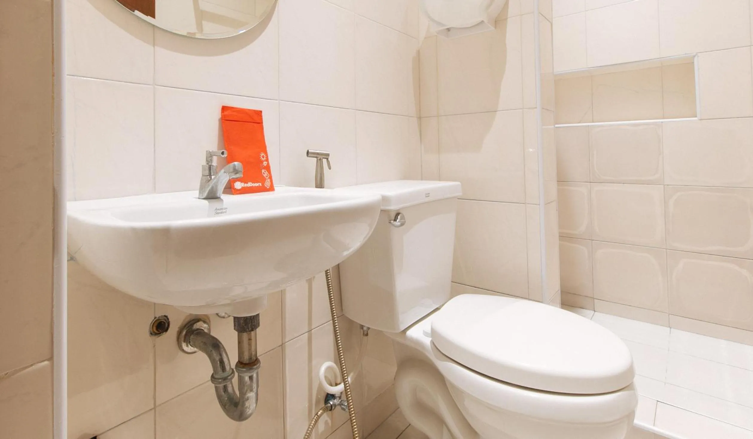 Bathroom in RedDoorz at Laiya Vivo Hotel Batangas