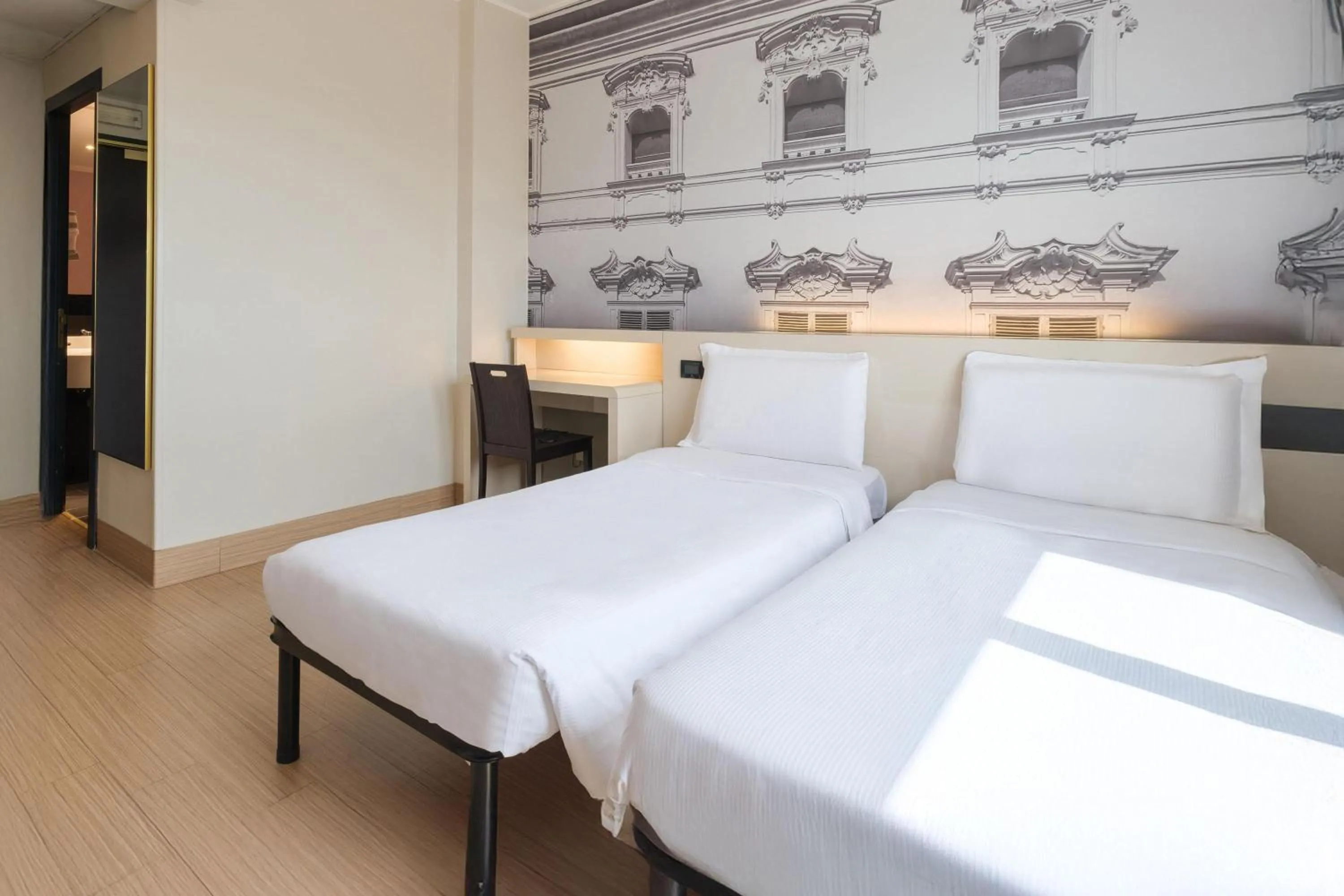 Photo of the whole room, Bed in B&B Hotel Faenza