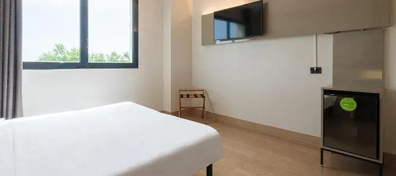 Photo of the whole room, Bed in B&B Hotel Faenza Photo of the whole room, Bed in B&B Hotel Faenza