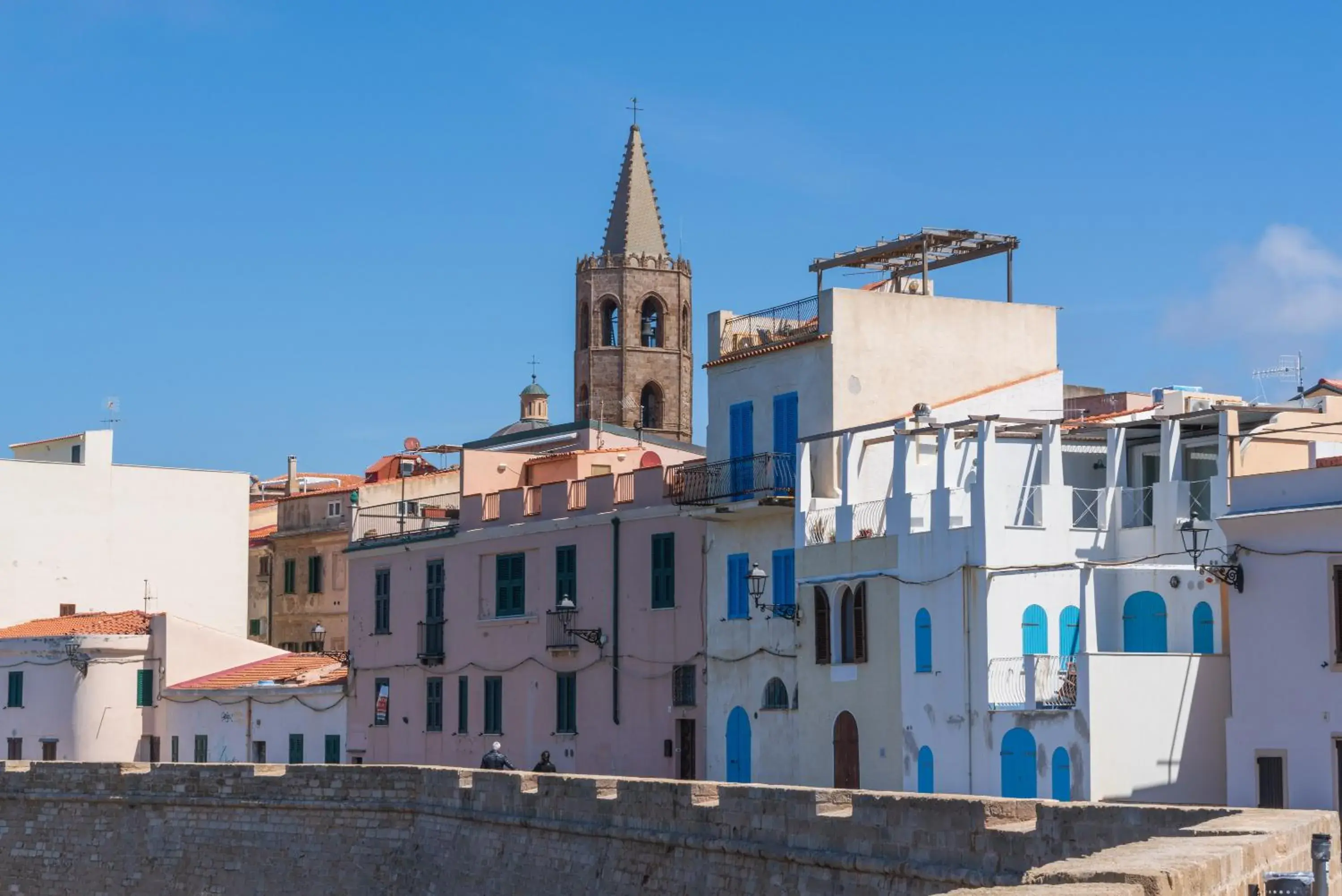 Property building in Palau Marco Polo Property building in Palau Marco Polo