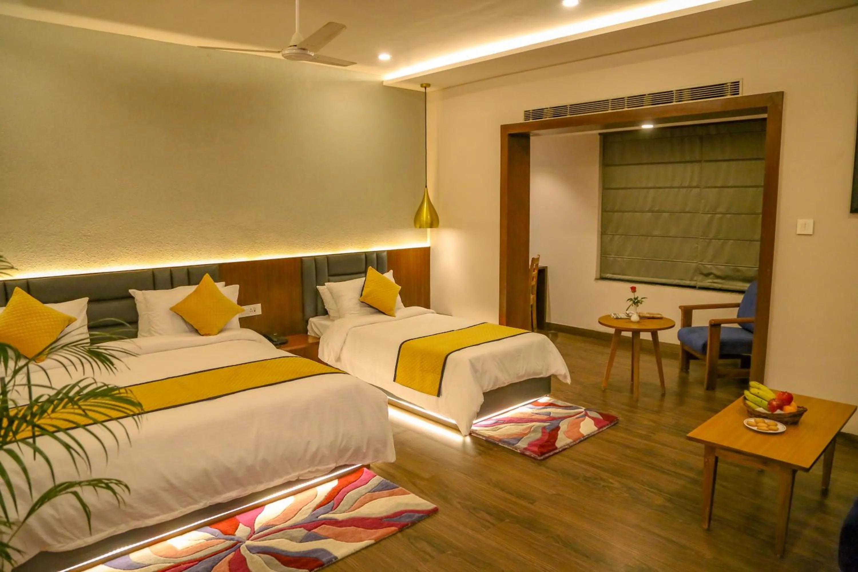 Bed in Four Leaf Hotel - Sapphire Blue, Varanasi