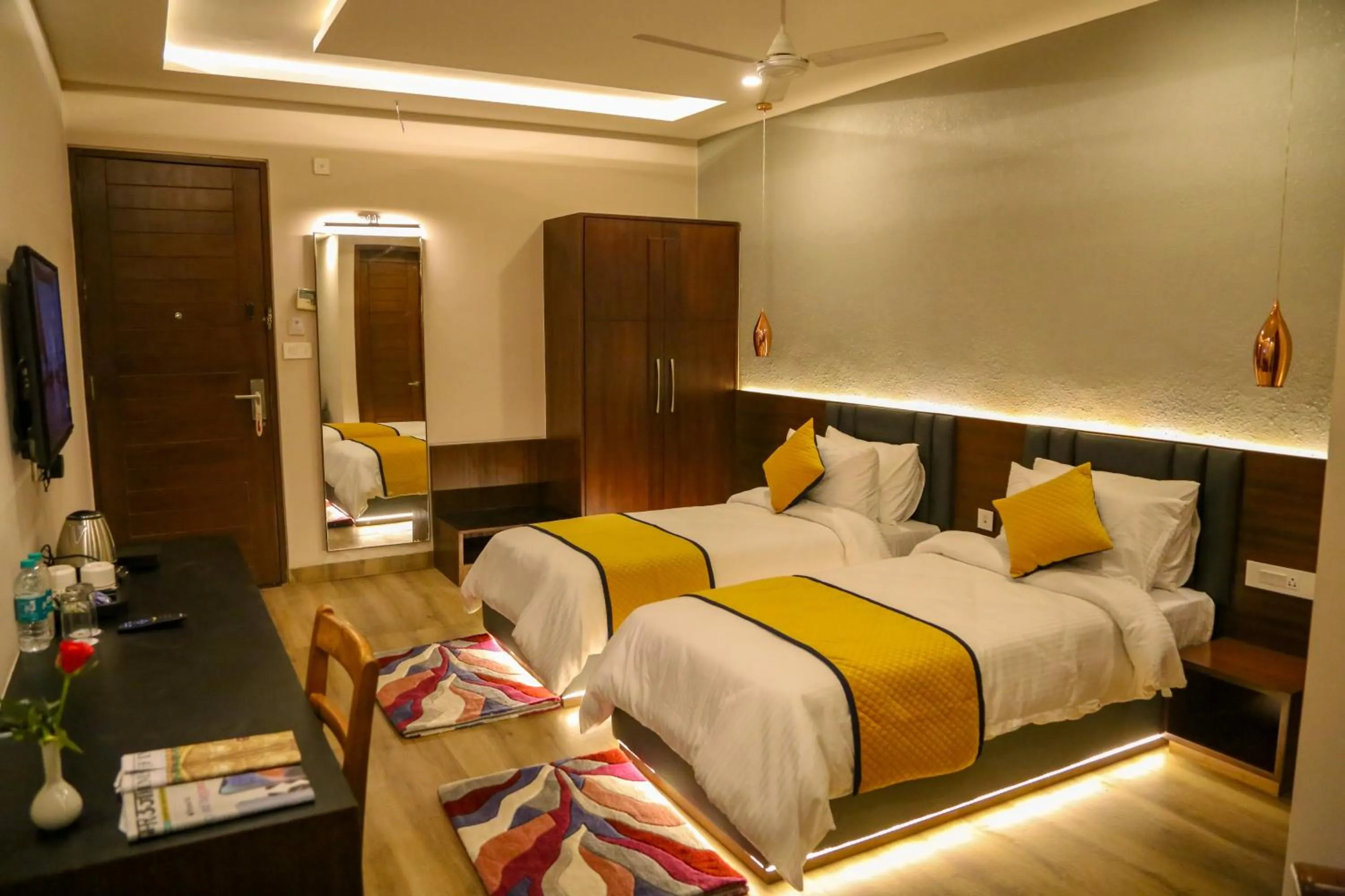 Bed in Four Leaf Hotel - Sapphire Blue, Varanasi