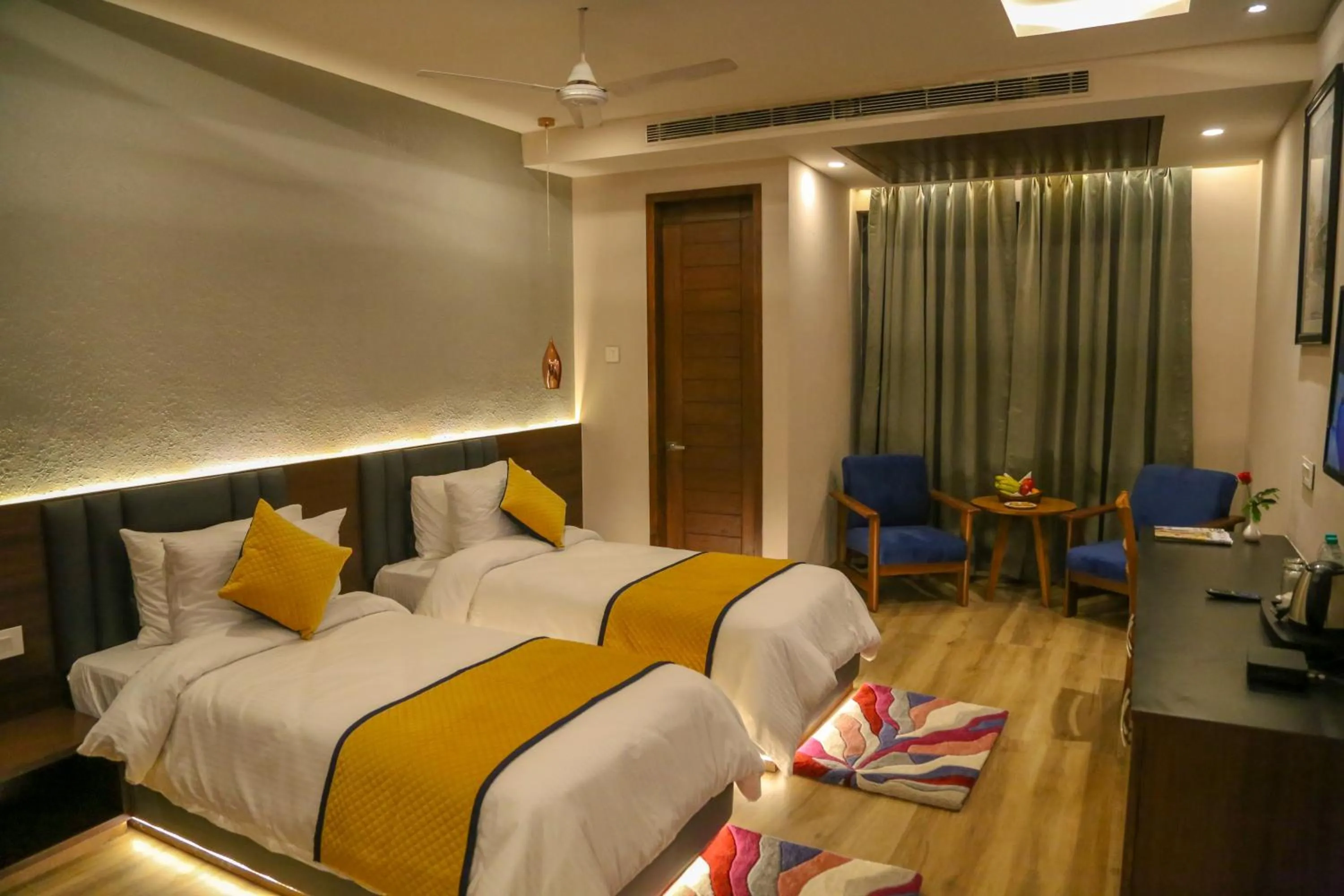 Bed in Four Leaf Hotel - Sapphire Blue, Varanasi
