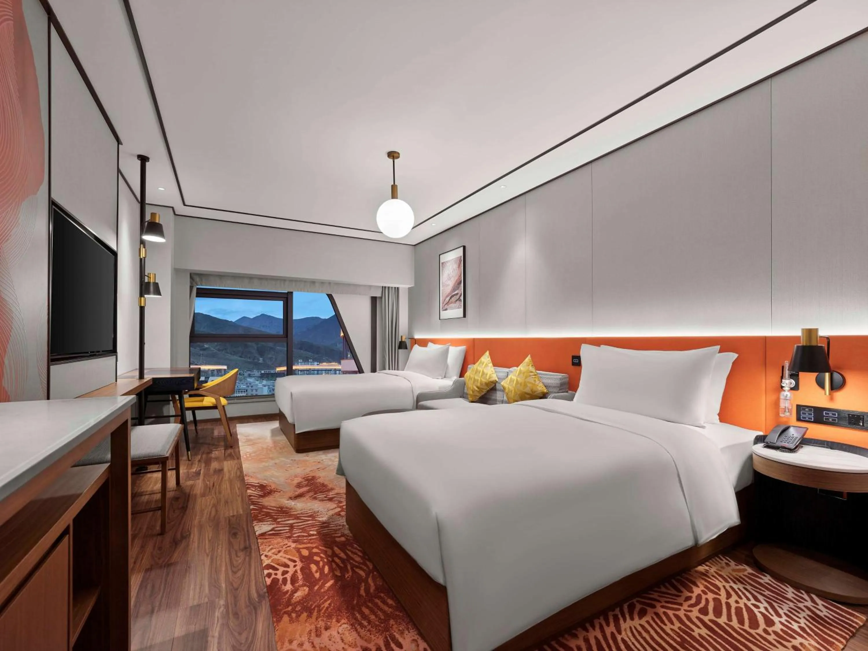 Bedroom, Bed in Hilton Garden Inn Lhasa